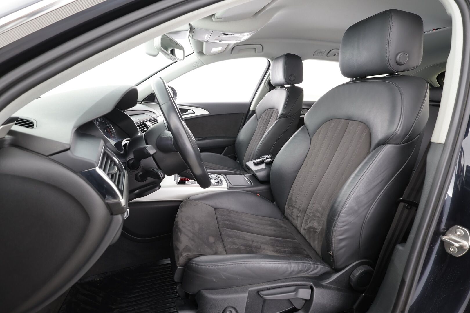 Audi A6 2018 Avant S line Business Sport 2,0 TDI 140 kW quattro S tronic * Webasto / Koukku / Ilma-alusta / ACC / LED / P.Kamera * - Sportpenkit / Suomi-auto / Kahdet renkaat aluvanteilla - HULLUT AVAJAISHULINAT KORKOTARJOUS 3,29 %