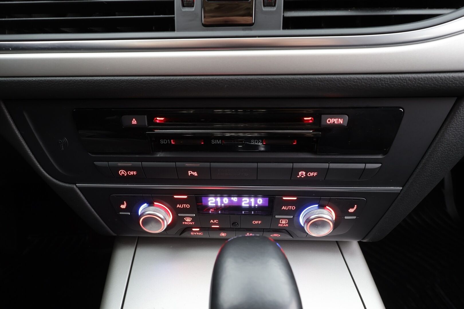 Audi A6 2018 Avant S line Business Sport 2,0 TDI 140 kW quattro S tronic - ACC | Suomi-auto | Facelift | Navi | Koukku | Ilma-alusta | Webasto | LED | P.Kamera | Sportpenkit | Sähköluukku | Kahdet renkaat ja vanteet