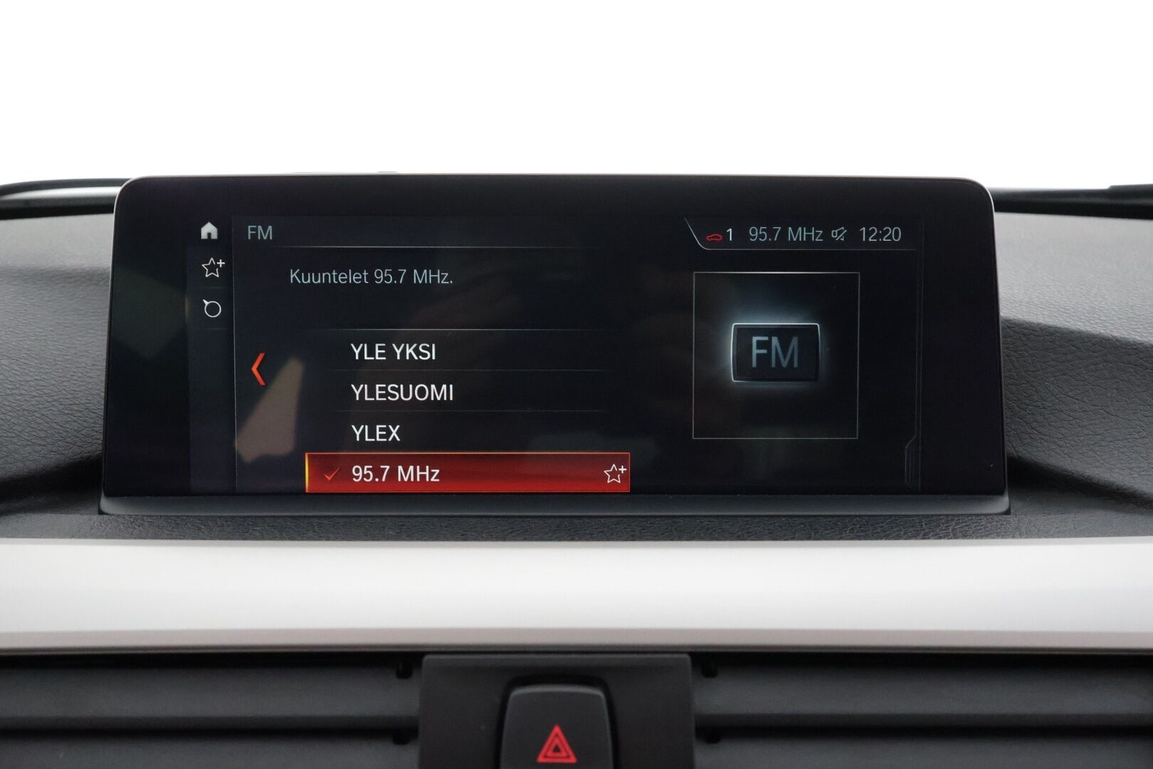 BMW 320 2018 F30 Sedan 320i A xDrive Business Exclusive * HiFi / LED / P.tutka / Sisätilanlämmitin / Sportnahat / Koukku / Navi * - Suomi-auto / Kahdet renkaat / Merkkihuollettu! - HULLU BLACKWEEK KORKOTARJOUS 2,49%