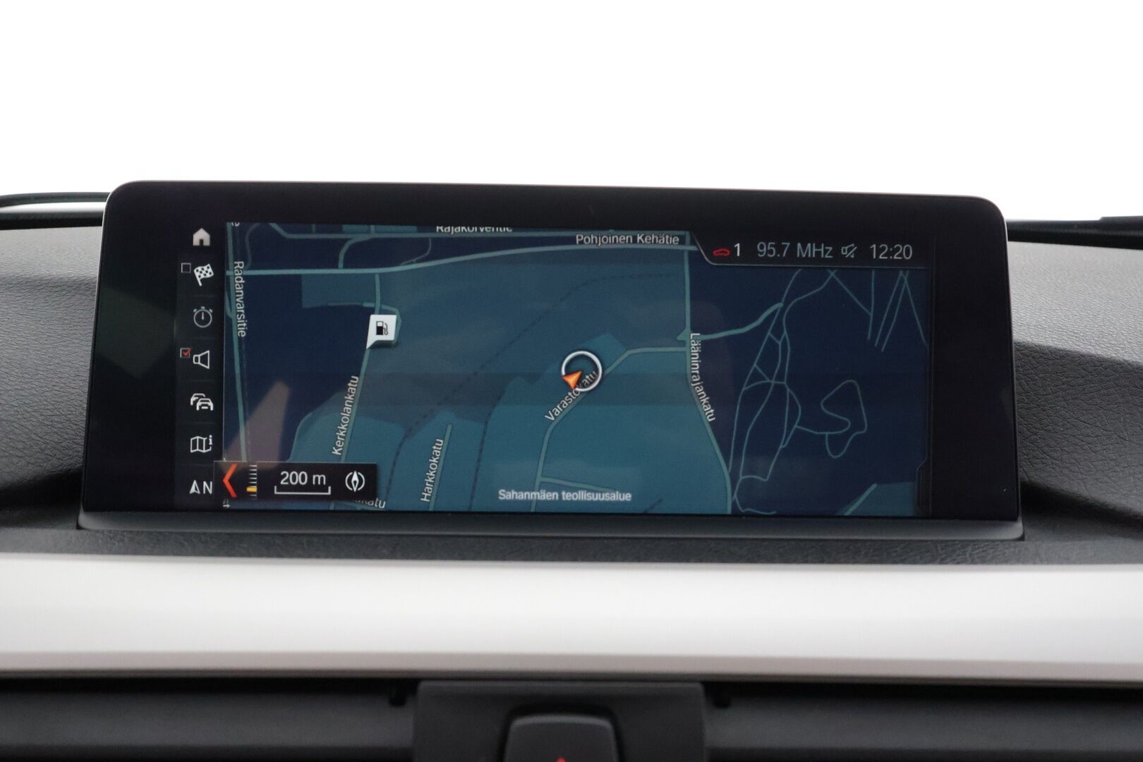 BMW 320 2018 F30 Sedan 320i A xDrive Business Exclusive * HiFi / LED / P.tutka / Sisätilanlämmitin / Sportnahat / Koukku / Navi * - Suomi-auto / Kahdet renkaat / Merkkihuollettu! - HULLU BLACKWEEK KORKOTARJOUS 2,49%