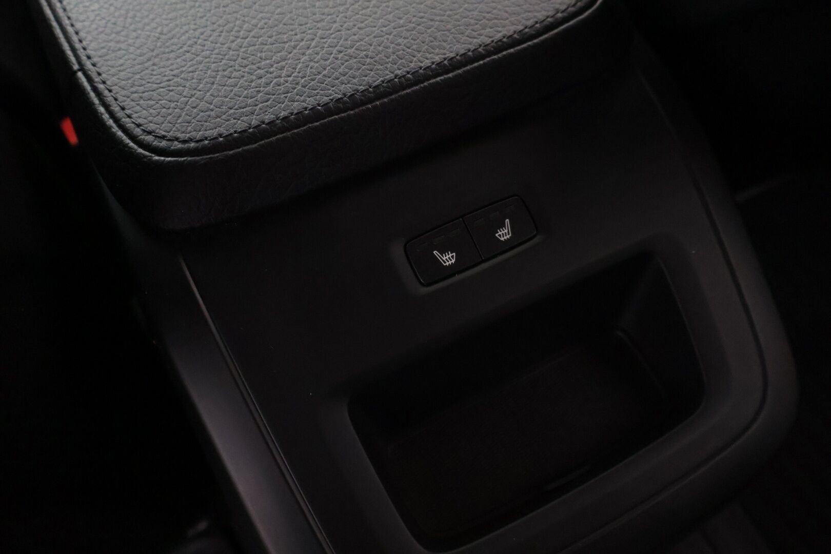 Volvo S90 2018 D3 Business aut -  Webasto | Vetokoukku | Acc | Lane assist | Uudet jarrulevyt & palat sekä perushuolto suoritettu juuri!