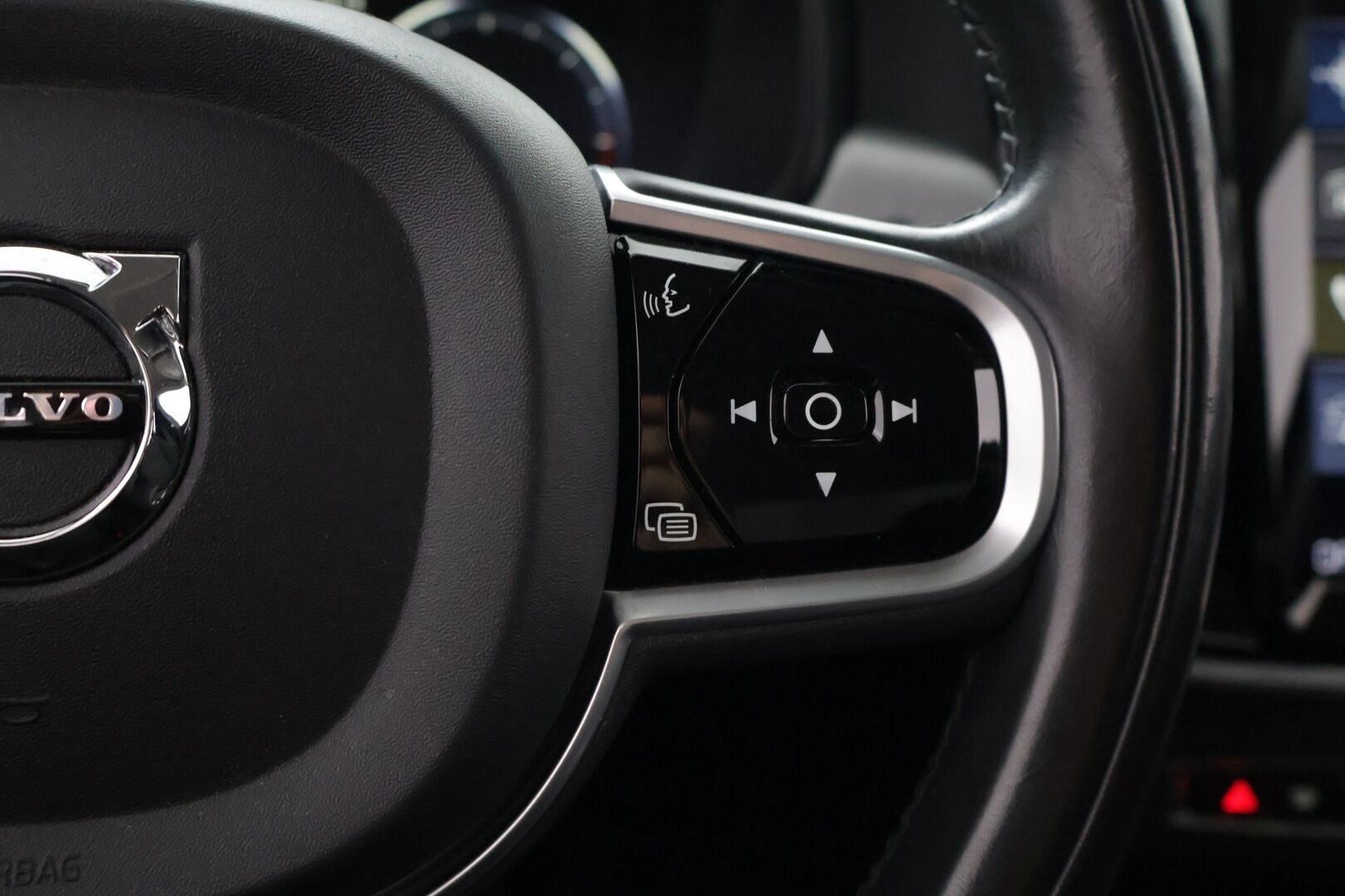 Volvo S90 2018 D3 Business aut -  Webasto | Vetokoukku | Acc | Lane assist | Uudet jarrulevyt & palat sekä perushuolto suoritettu juuri!
