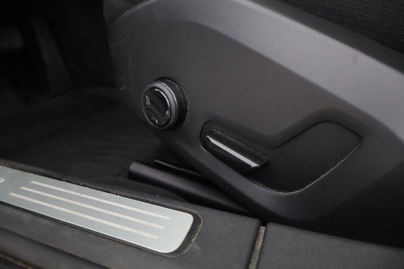 Volvo S90 2018 D3 Business aut -  Webasto | Vetokoukku | Acc | Lane assist | Uudet jarrulevyt & palat sekä perushuolto suoritettu juuri!