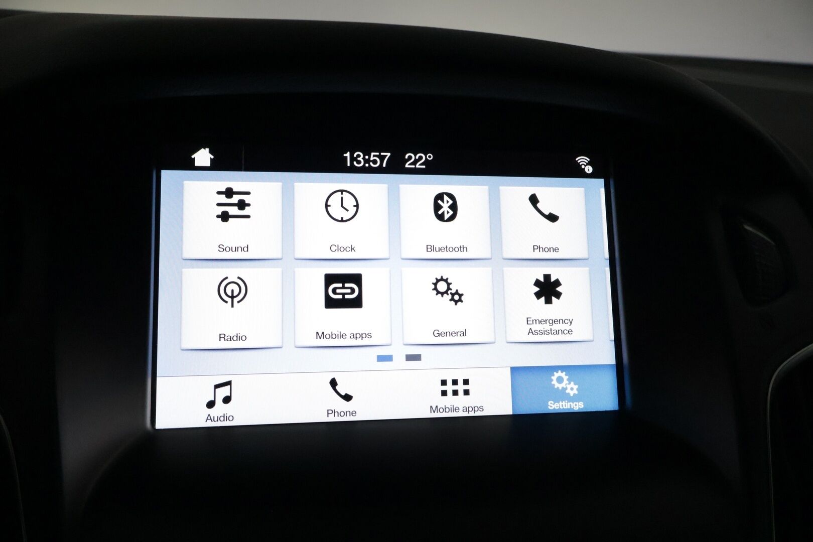 Ford Focus 2018 1,0 EcoBoost 125 hv Start/Stop M6 Edition Wagon * Lämmitettävä tuulilasi / Xenon / Lohko + sisä / P-tutkat / AppleCarPlay * - * Juuri huollettu! / Kahdet renkaat omilla alumiinivanteilla / Ratinlämmitin *