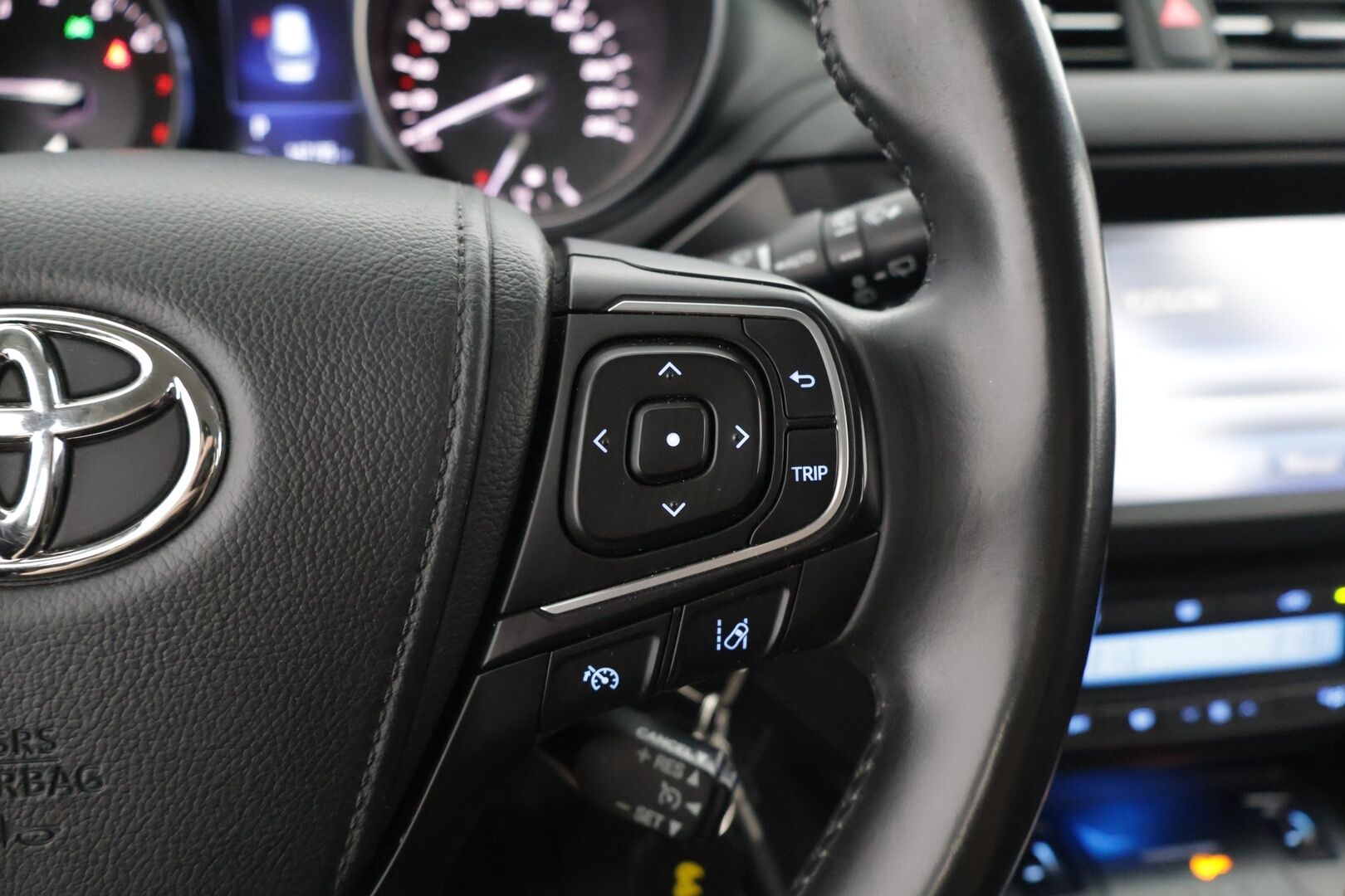 Toyota Avensis 2018 1,8 Valvematic Active Edition Touring Sports Multidrive S - Koukku / Vakionopeudensäädin / P-kamera / Bluetooth