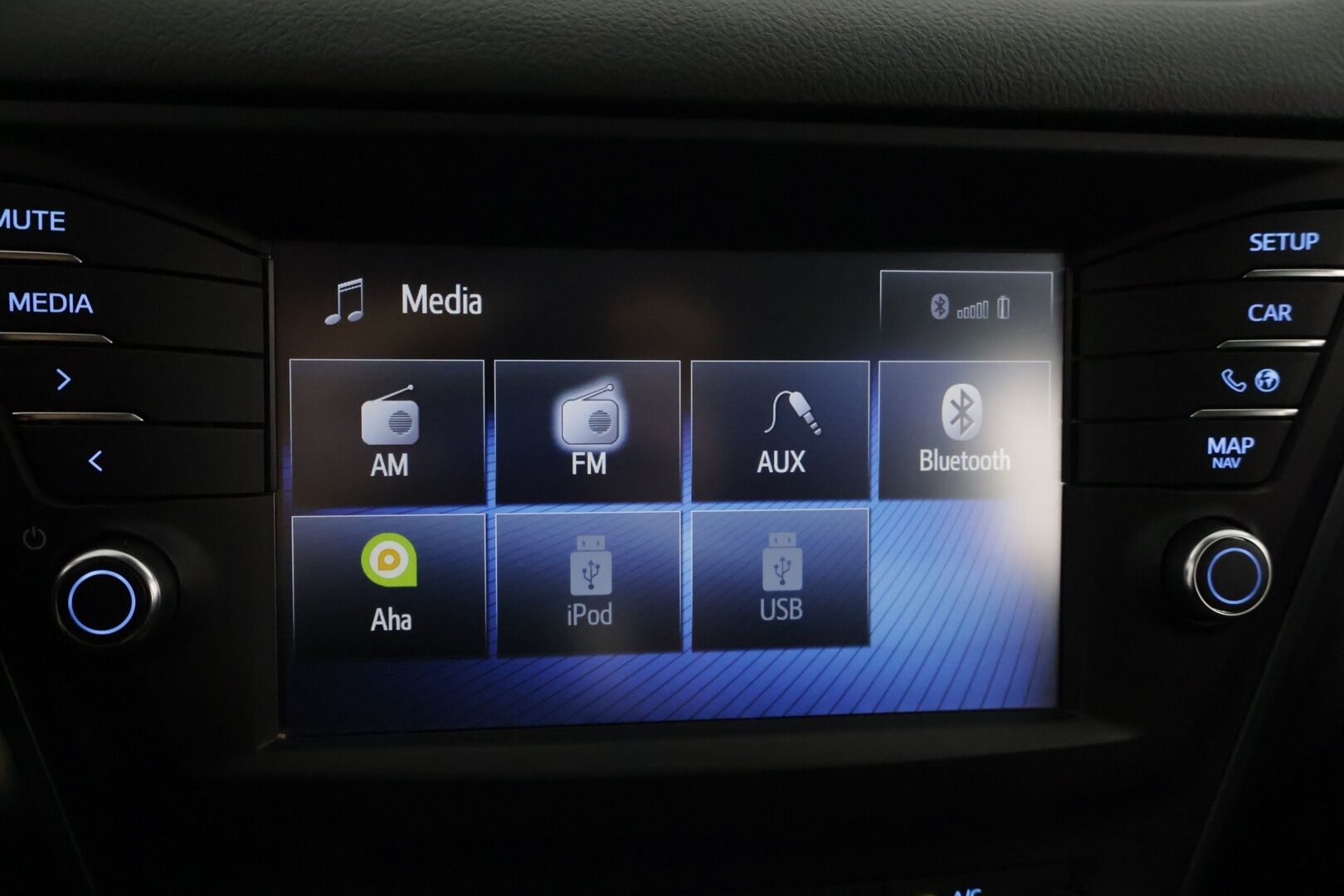 Toyota Avensis 2018 1,8 Valvematic Active Edition Touring Sports Multidrive S - Koukku / Vakionopeudensäädin / P-kamera / Bluetooth