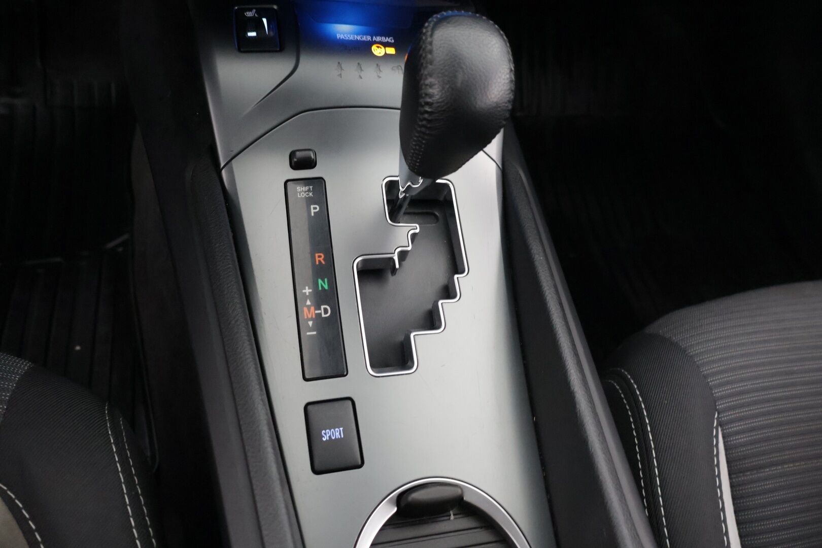 Toyota Avensis 2018 1,8 Valvematic Active Edition Touring Sports Multidrive S - Koukku / Vakionopeudensäädin / P-kamera / Bluetooth