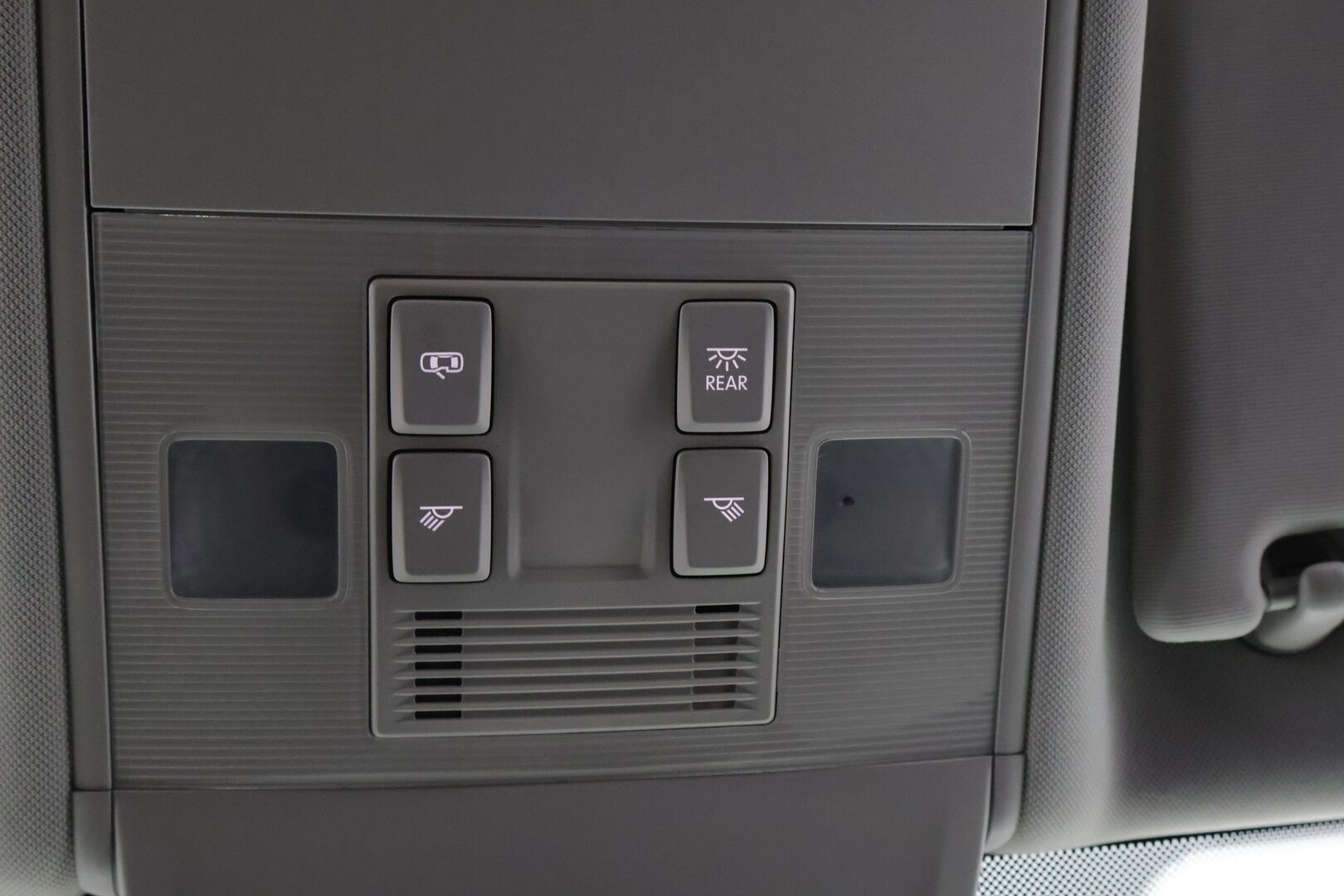 Volkswagen Tiguan 2018 Comfortline 2,0 TDI SCR 110 kW (150 hv) DSG-automaatti *Webasto / ACC / Koukku / Digimittari / LED* - Jakopää 3/2024 / 2x hyvät renkaat / Suomi-auto