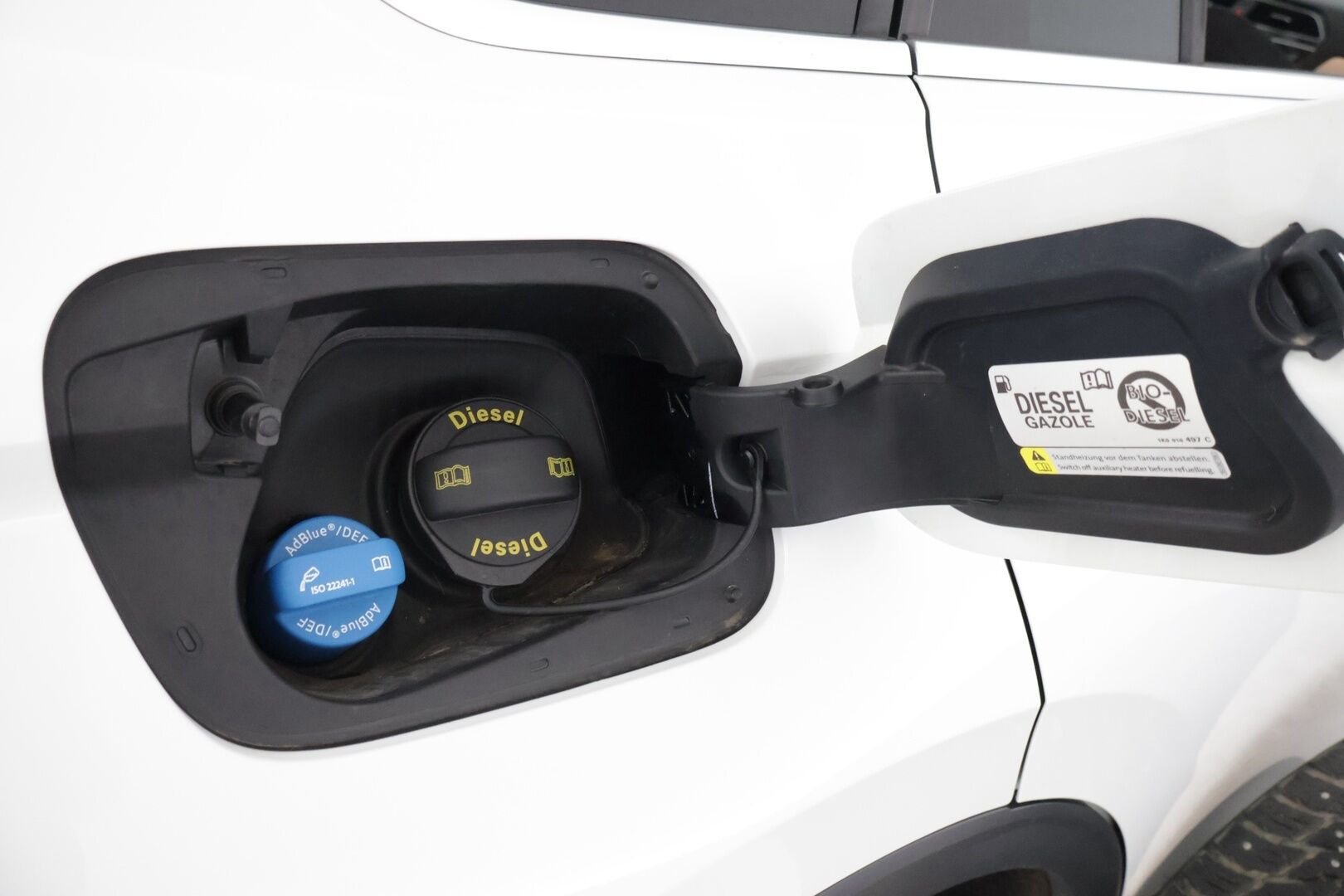 Volkswagen Tiguan 2018 Comfortline 2,0 TDI SCR 110 kW (150 hv) DSG-automaatti *Webasto / ACC / Koukku / Digimittari / LED* - Juuri huollettu / Jakopää 3/2024 / 2x hyvät renkaat / Suomi-auto