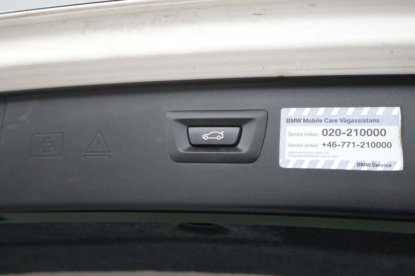 BMW 520 2015 F11 Touring 520d A xDrive Business Luxury * Sporttinahat / Prof.Navi / Sähköluukku / Hifit / Vakkari * - 2x Renkaat & Vanteet / Hyvin huollettu - HULLUT AVAJAISHULINAT KORKOTARJOUS 3,29 %