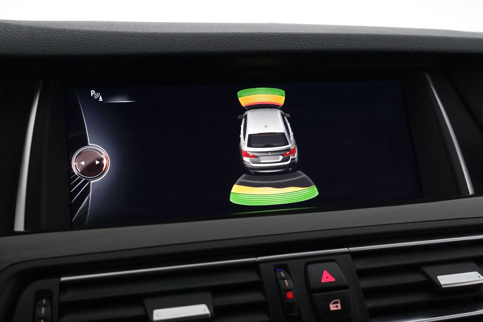 BMW 520 2015 F11 Touring 520d A xDrive Business Luxury * Sporttinahat / Prof.Navi / Sähköluukku / Hifit / Vakkari * - 2x Renkaat & Vanteet / Hyvin huollettu 