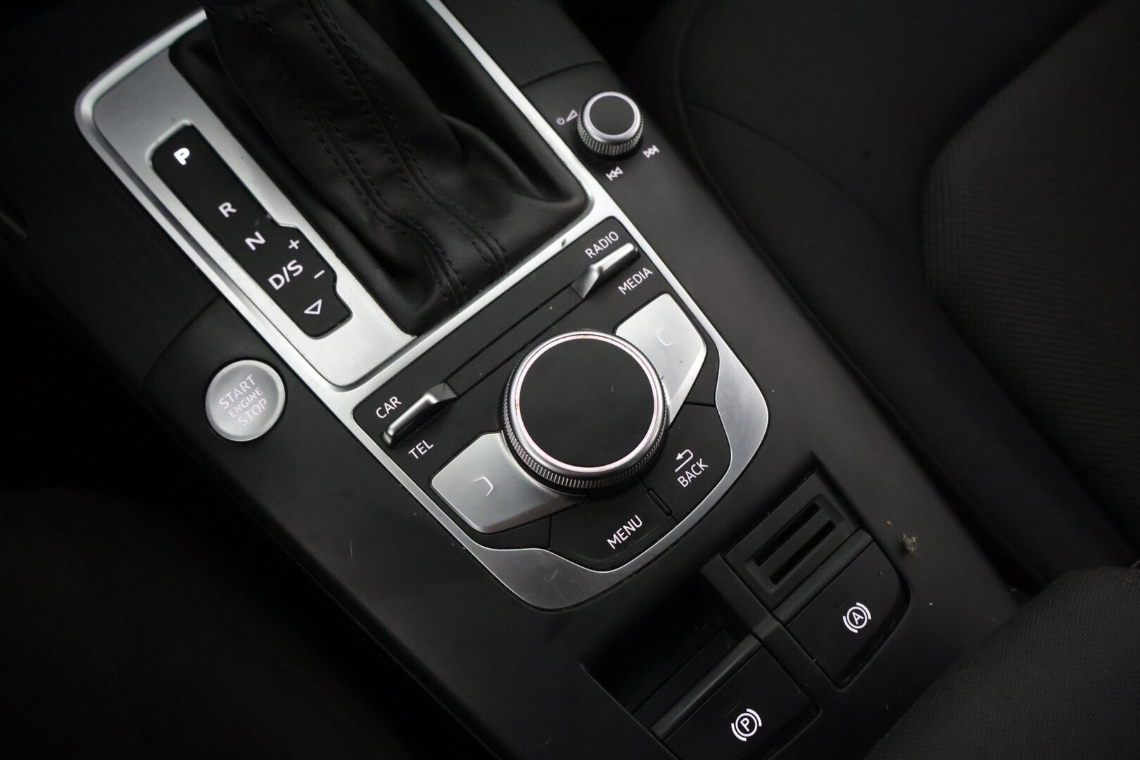 Audi A3 2019 Sportback Pro Business 30 TFSI 85 kW S tronic**Peruutustutka / Adaptiivinen vakionopeudensäädin / Siisti / Huollettu** - Kahdet renkaat aluvantein / Jakohihna ja vesipumppu vaihdettu 06/24