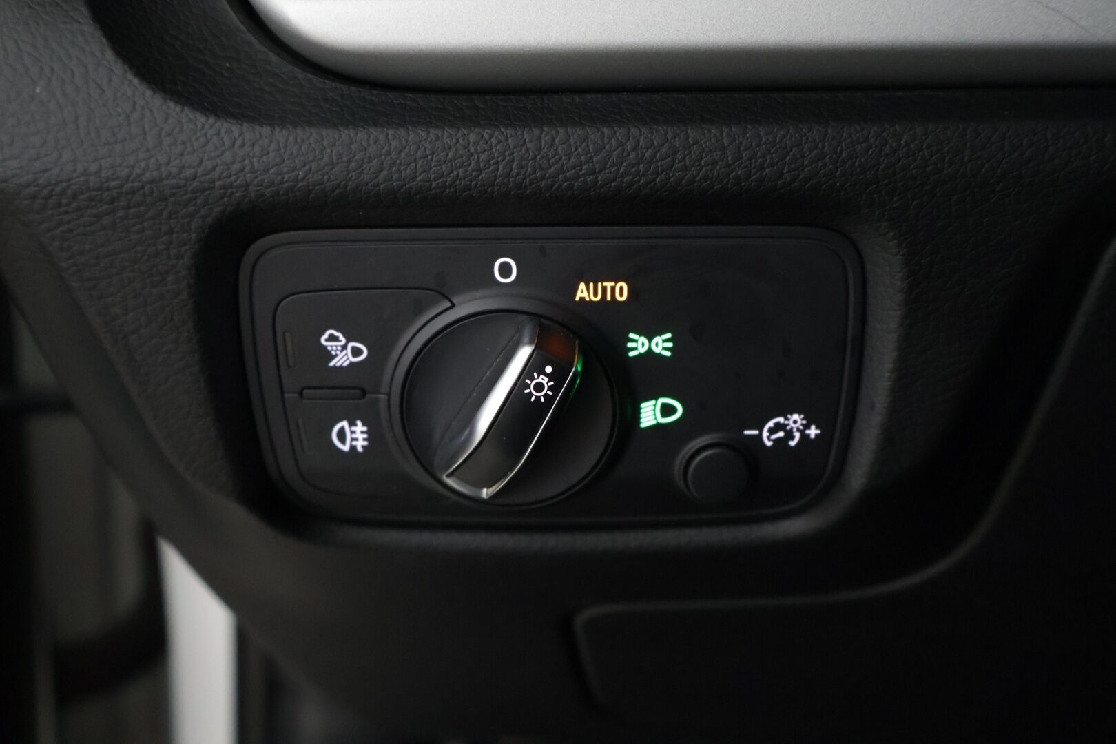 Audi A3 2019 Sportback Pro Business 30 TFSI 85 kW S tronic**Peruutustutka / Adaptiivinen vakionopeudensäädin / Siisti / Huollettu** - Kahdet renkaat aluvantein / Jakohihna ja vesipumppu vaihdettu 06/24