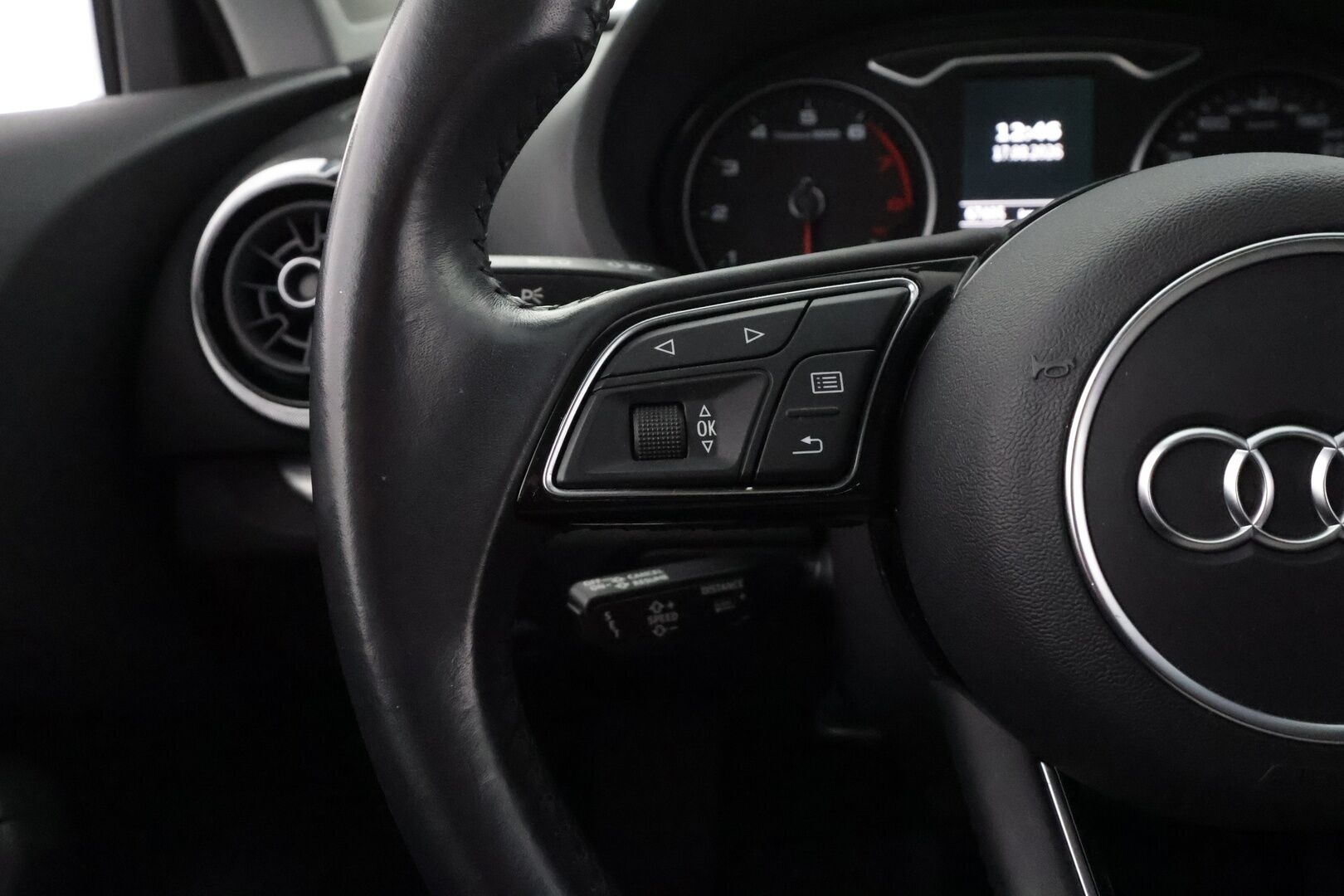 Audi A3 2019 Sportback Pro Business Sport 30 TFSI 85 kW S tronic - | ACC | Nahkaverhoilu | Sporttipenkit | Audi Sound System | LED | Keyless | Apple & Android | Pre Sense | Suomiauto | 2x renkaat aluin | 
