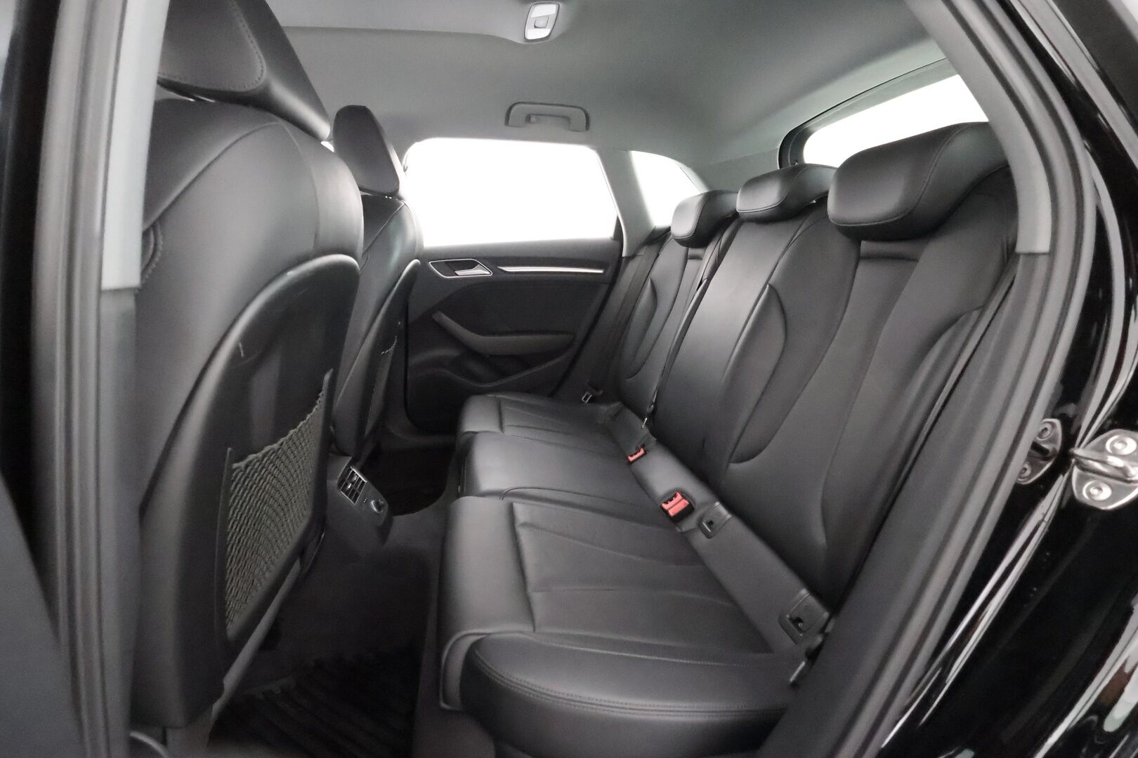 Audi A3 2019 Sportback Pro Business Sport 30 TFSI 85 kW S tronic - | ACC | Nahkaverhoilu | Sporttipenkit | Audi Sound System | LED | Keyless | Apple & Android | Pre Sense | Suomiauto | 2x renkaat aluin | 