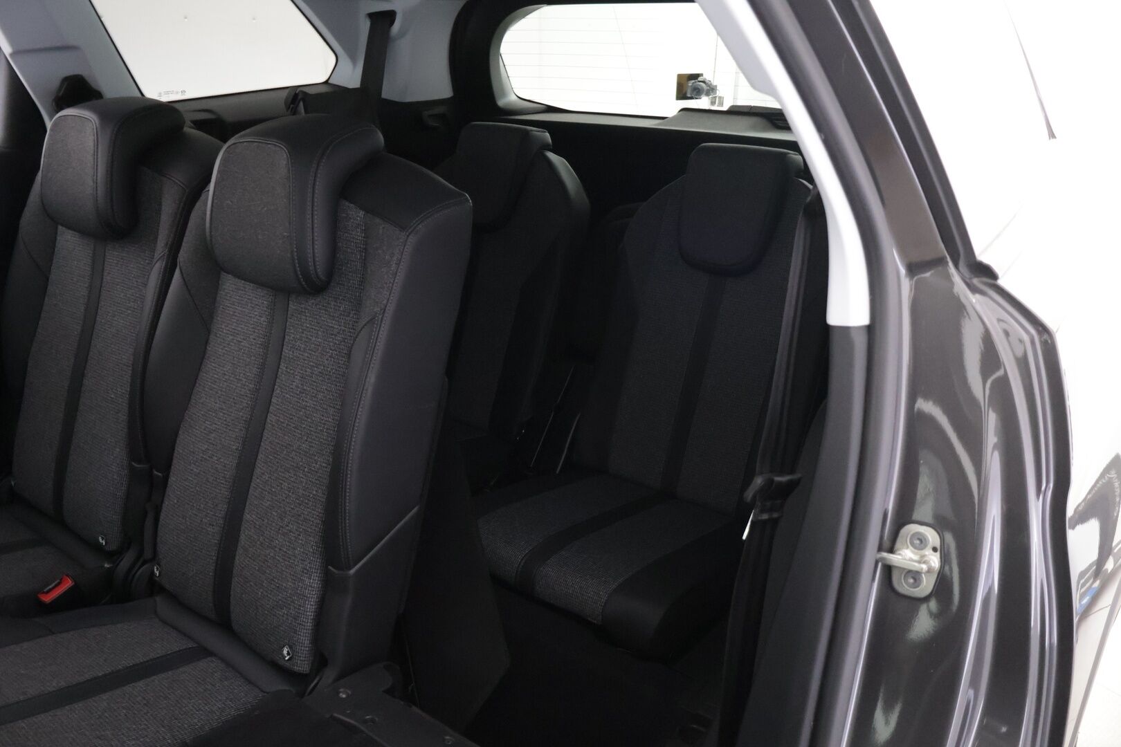 Peugeot 5008 2019 Allure PureTech 130 EAT8-automaatti * 7P / Ambient / Vakkari / CarPlay / Lohko+ sisä * - * Jakopää tehty! / Tilava / Juuri Huollettu! *