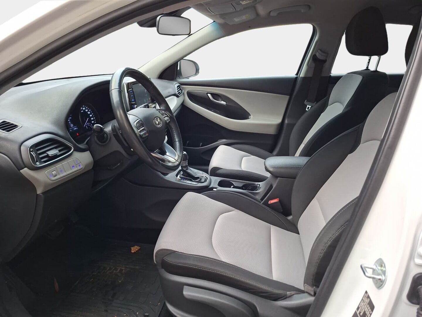 Hyundai i30 Fastback 2019 1,4 T-GDI 140 hv 7DCT-aut Comfort WLTP - | Vakkari | P.kamera | Lane Assist | FCA | Apple & Android | Lämm. ratti | Aut. ilmastointi | Bluetooth | Suomiauto |