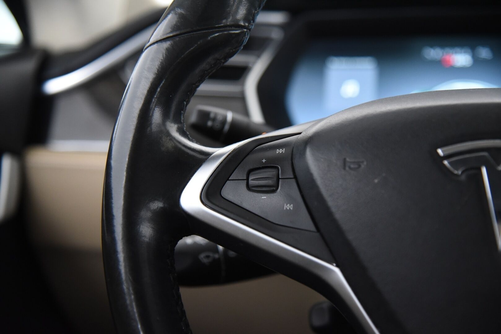 Tesla Model S 2014 P 85 / YritysOutlet - Myydään vain yrityksille - Ilmaiset supercharget / Tämä auto myydään YritysOutlet -valikoimasta vain yritykselle