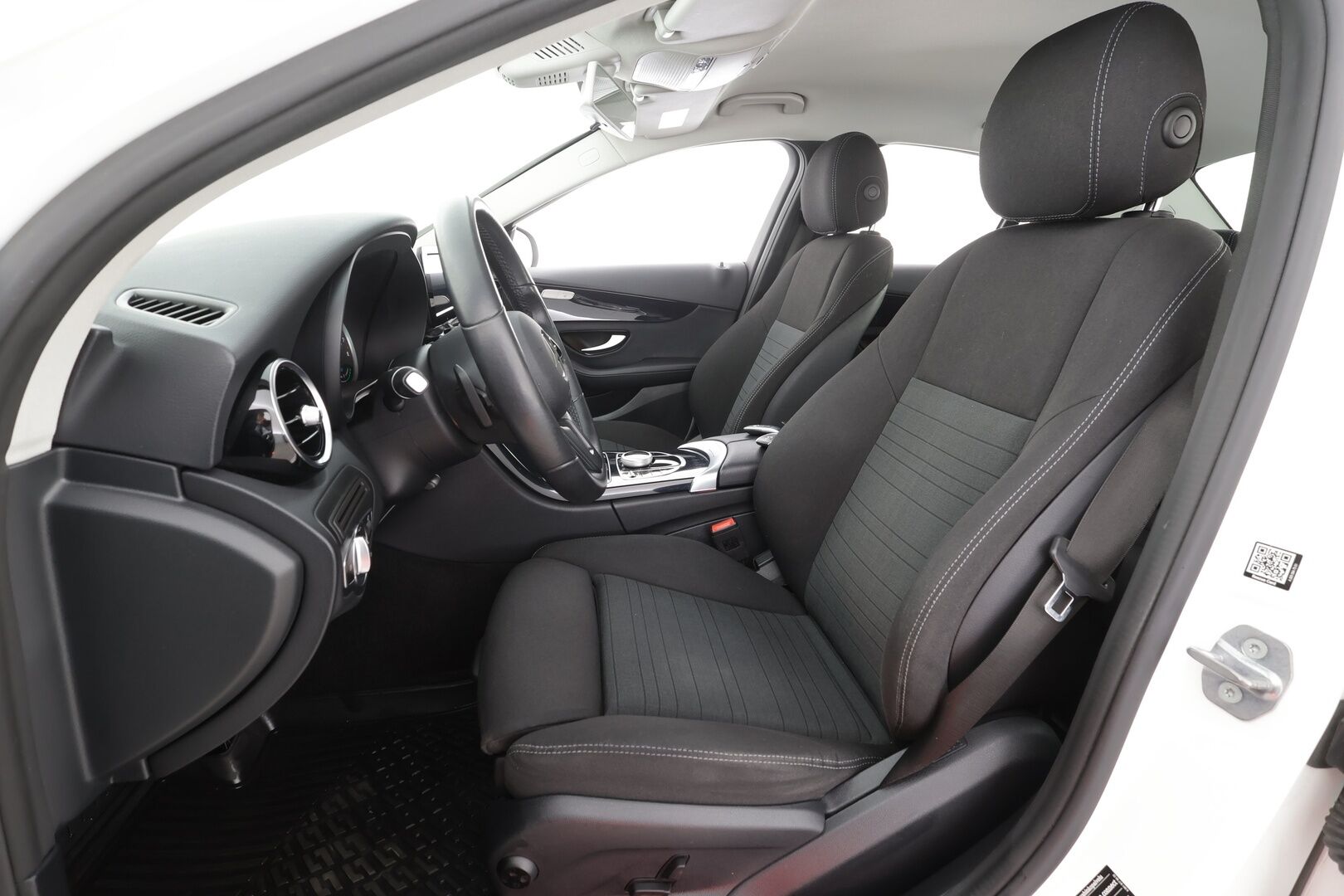 Mercedes-Benz C 2019 200 4Matic A Business - | Suomi-auto | P.Kamera | Lohko+Sisä | LED | Sporttipenkit | Facelift |