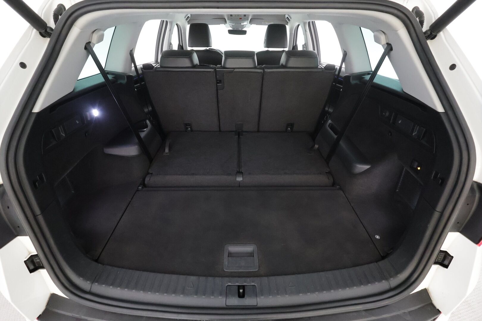 Skoda Kodiaq 2017 2,0 TDI 190 4x4 Style DSG * ACC / Webasto / Koukku / LED / Canton / P.Kamera / Puolinahat / Keyless * - Kahdet renkaat