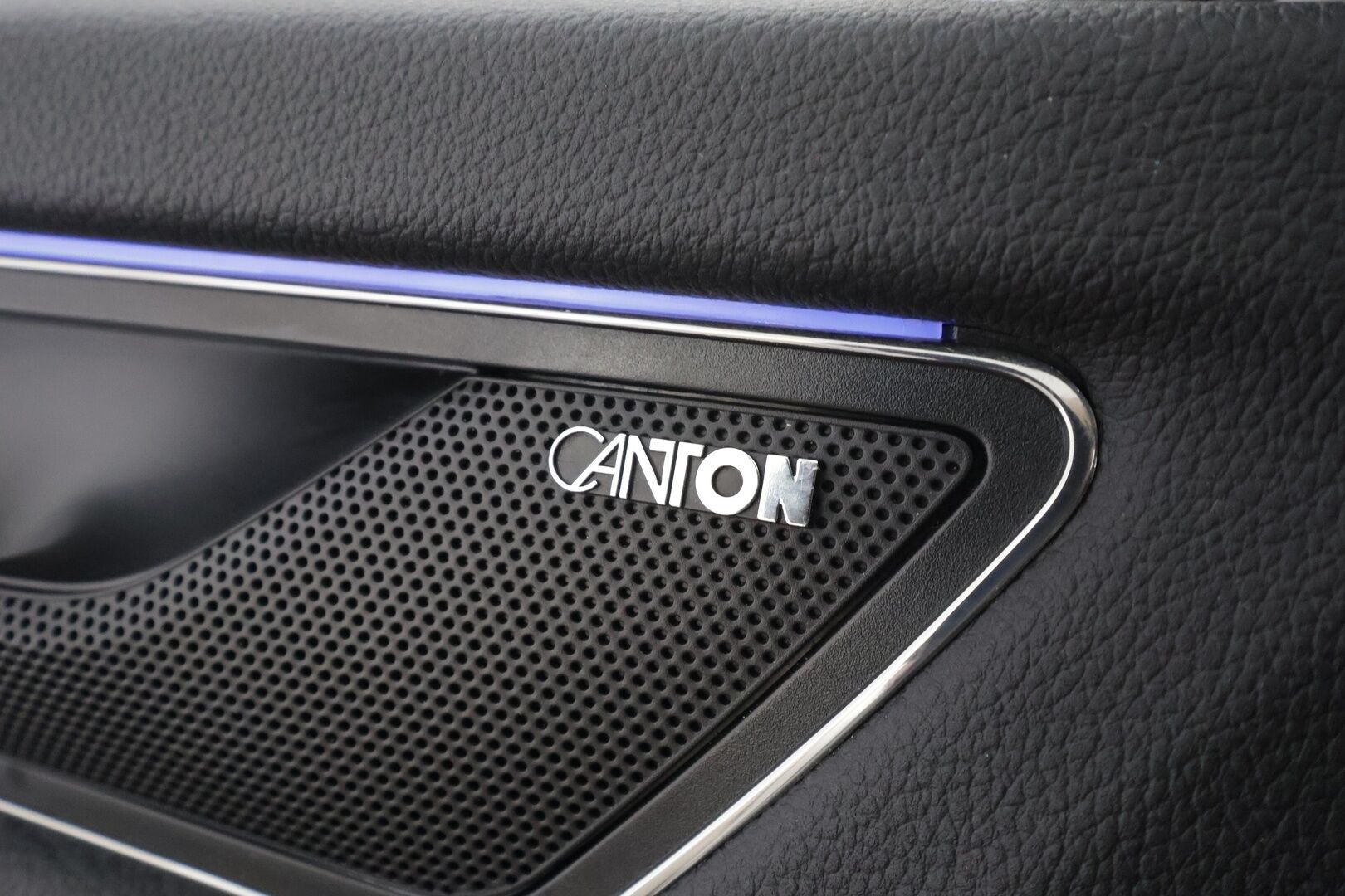 Skoda Kodiaq 2017 2,0 TDI 190 4x4 Style DSG * ACC / Webasto / Koukku / LED / Canton / P.Kamera / Puolinahat / Keyless * - Kahdet renkaat