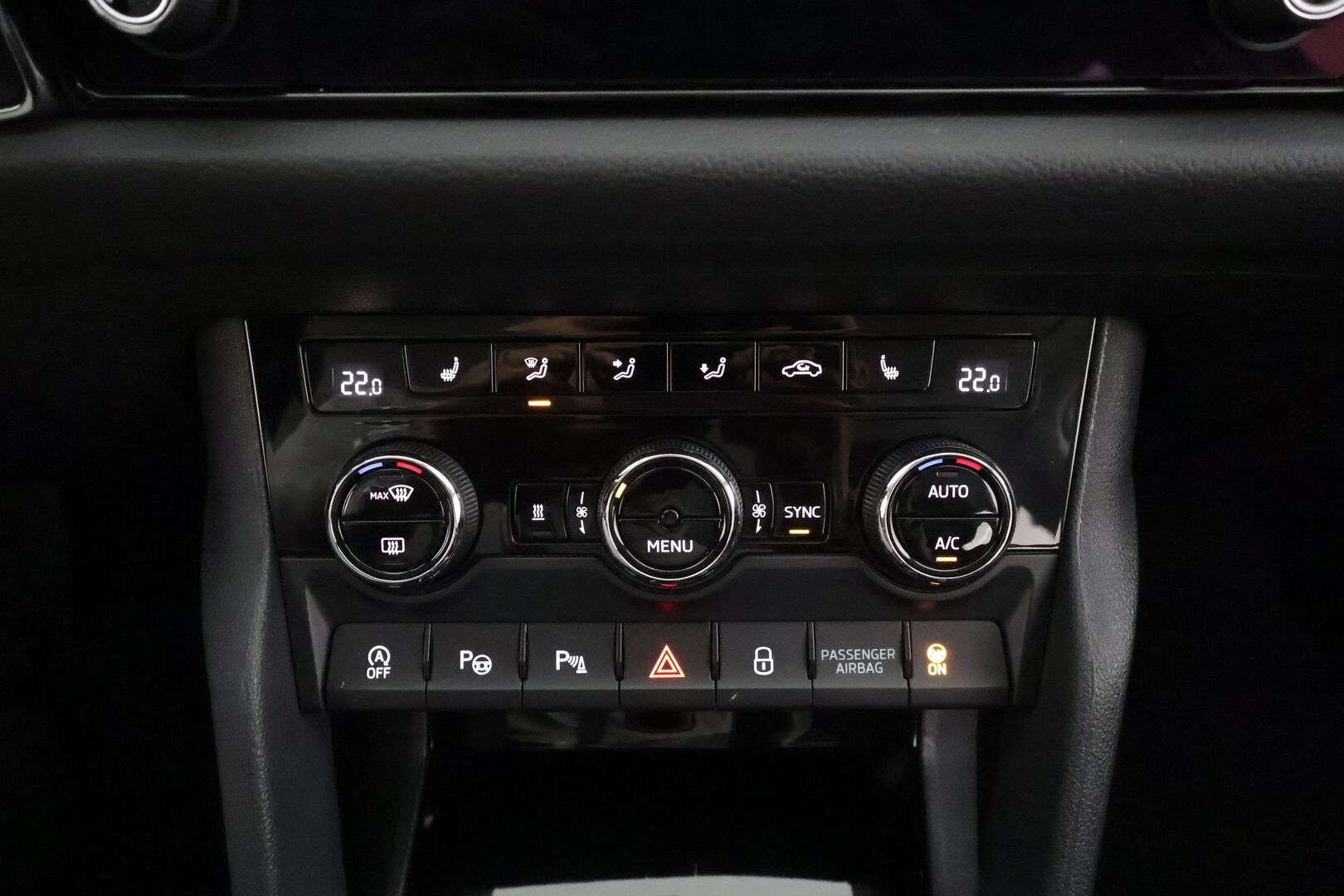 Skoda Kodiaq 2017 2,0 TDI 190 4x4 Style DSG * ACC / Webasto / Koukku / LED / Canton / P.Kamera / Puolinahat / Keyless * - Kahdet renkaat