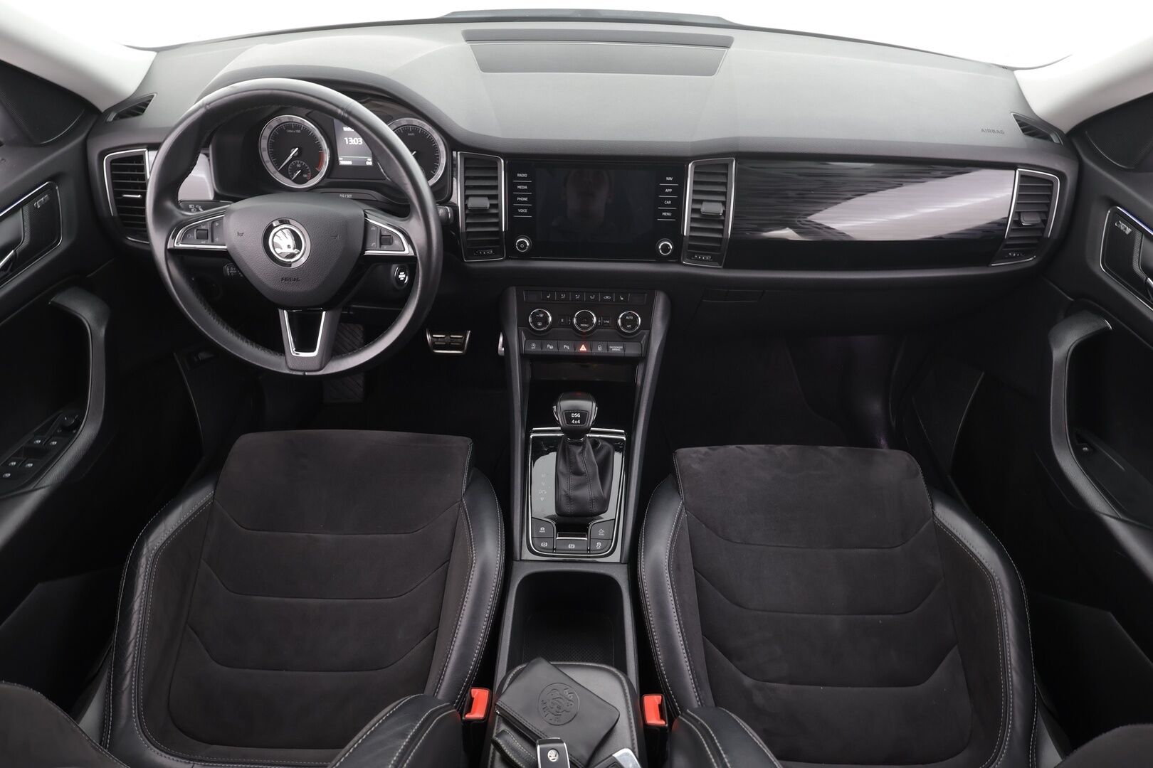 Skoda Kodiaq 2017 2,0 TDI 190 4x4 Style DSG * ACC / Webasto / Koukku / LED / Canton / P.Kamera / Puolinahat / Keyless * - Kahdet renkaat