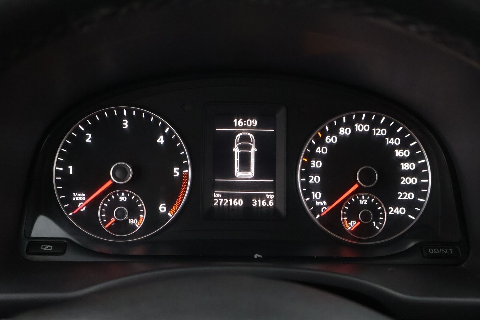Volkswagen Caddy 2012 2,0 TDI 81 kW 4MOTION Comfortline - ALV / Webasto / Nahkasisusta / Koukku / Vakkari!