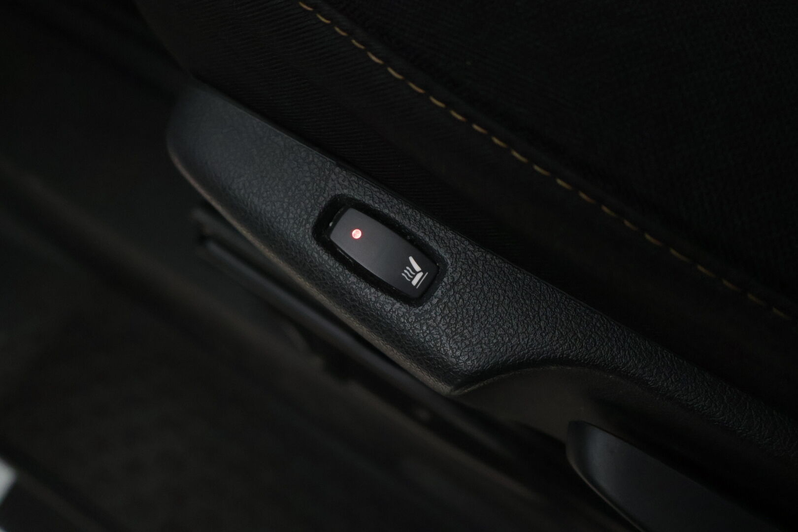 Renault Trafic 2019 dCi 125 TwinTurbo L2H1 6,0 m3 *Eber / Peruutuskamera / Pariovet / Läpijuostava / Vetokoukku / Suomi-auto* - 2.OM Suomi-auto / Lisälämmitin - HULLUT AVAJAISHULINAT KORKOTARJOUS 3,29 %