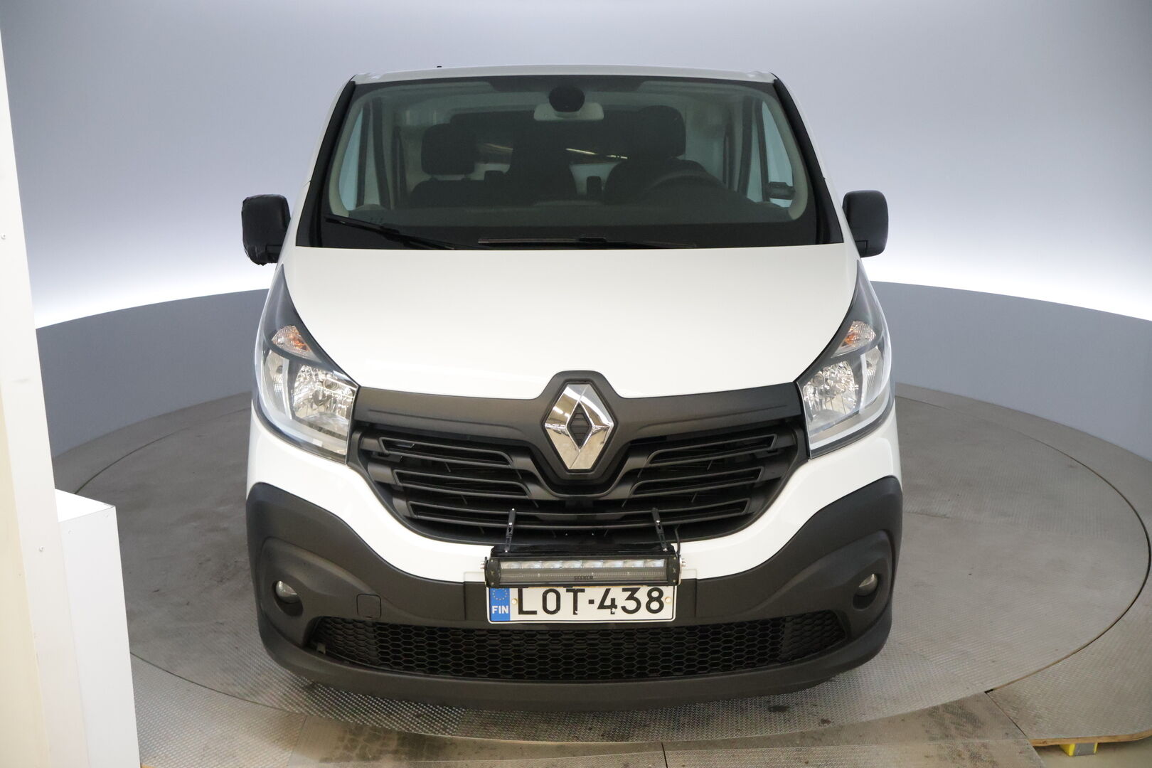 Renault Trafic 2019 dCi 125 TwinTurbo L2H1 6,0 m3 *Eber / Peruutuskamera / Pariovet / Läpijuostava / Vetokoukku / Suomi-auto* - 2.OM Suomi-auto / Lisälämmitin - HULLUT AVAJAISHULINAT KORKOTARJOUS 3,29 %