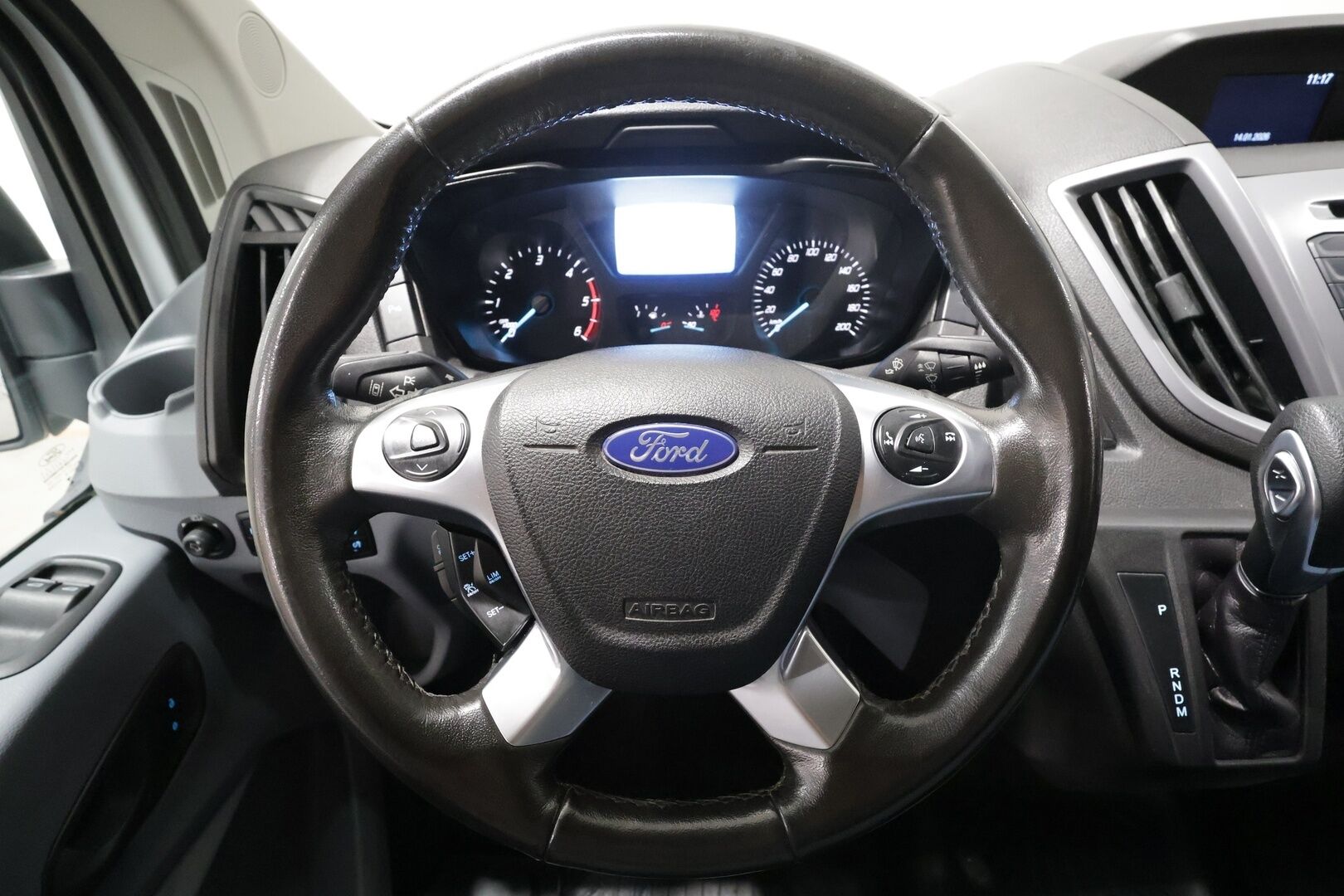 Ford Transit 2019 350 2,0 TDCi 170 hv A6 Etuveto Trend L3H2 * Webasto / Koukku / ACC / Kaistavahti / Lämmitettävä Tuulilasi / Ilmastointi * - Suomi-auto / Kahdet renkaat