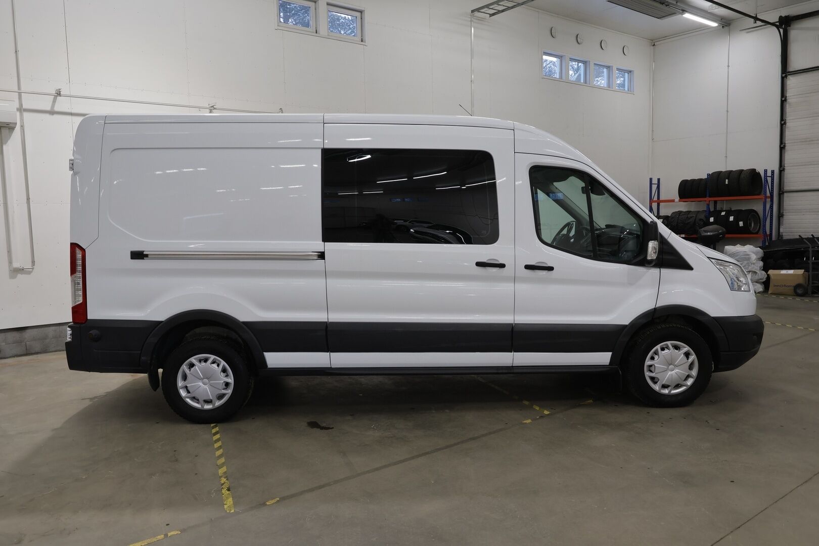 Ford Transit 2019 350 2,0 TDCi 170 hv A6 Etuveto Trend L3H2 * Webasto / Koukku / ACC / Kaistavahti / Lämmitettävä Tuulilasi / Ilmastointi * - Suomi-auto / Kahdet renkaat