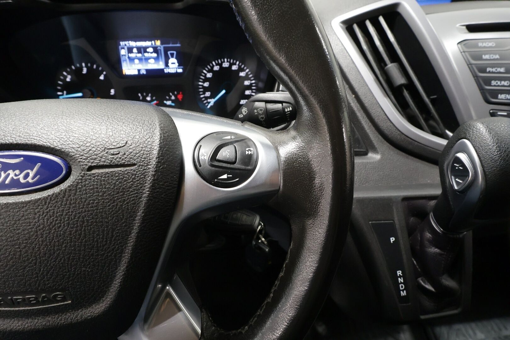 Ford Transit 2019 350 2,0 TDCi 170 hv A6 Etuveto Trend L3H2 * Webasto / Koukku / ACC / Kaistavahti / Lämmitettävä Tuulilasi / Ilmastointi * - Suomi-auto / Kahdet renkaat