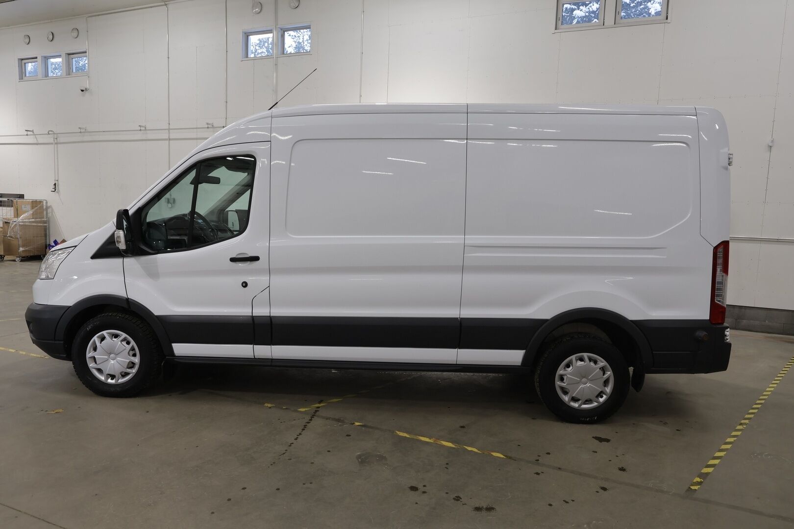 Ford Transit 2019 350 2,0 TDCi 170 hv A6 Etuveto Trend L3H2 * Webasto / Koukku / ACC / Kaistavahti / Lämmitettävä Tuulilasi / Ilmastointi * - Suomi-auto / Kahdet renkaat