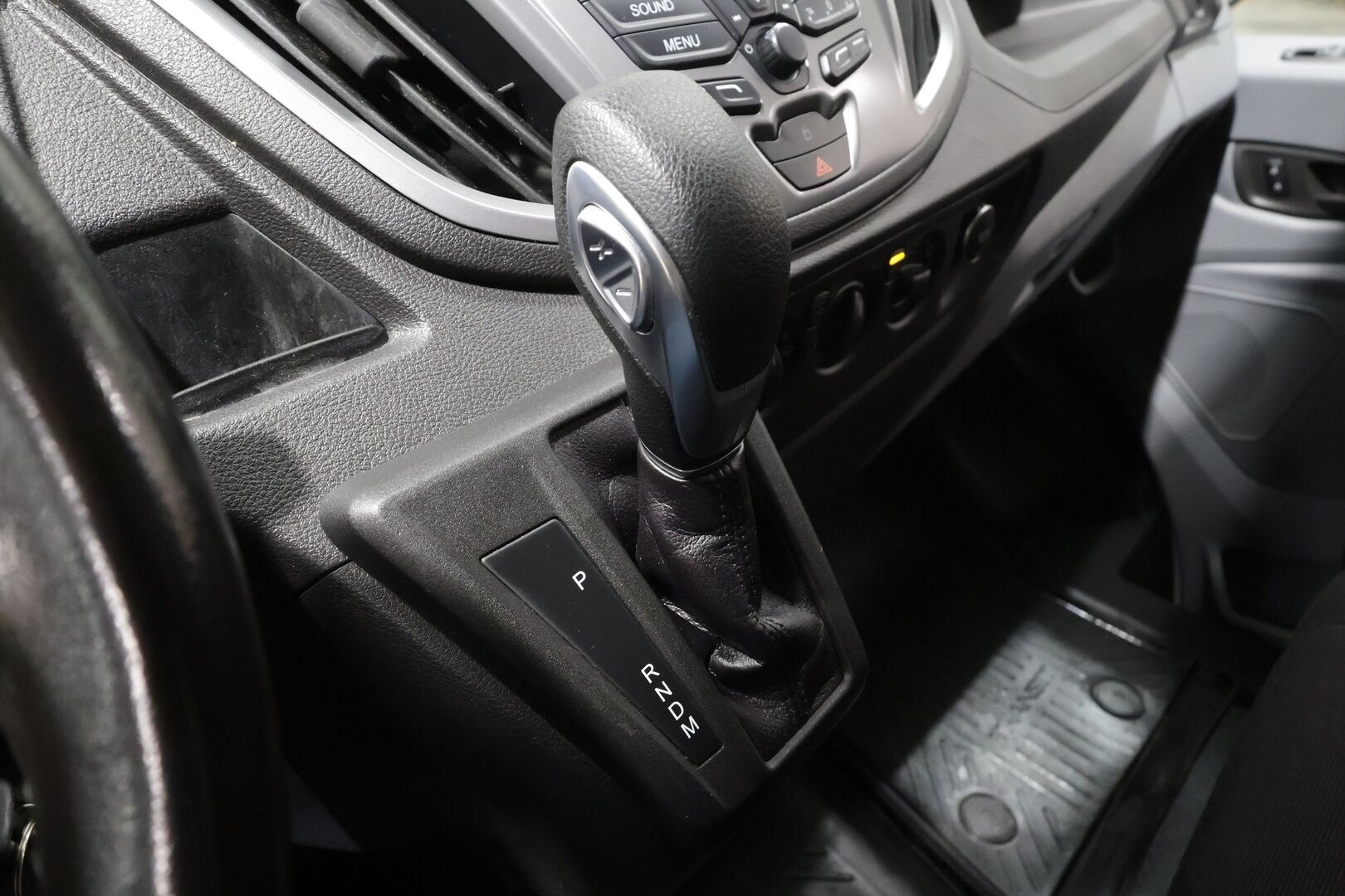 Ford Transit 2019 350 2,0 TDCi 170 hv A6 Etuveto Trend L3H2 * Webasto / Koukku / ACC / Kaistavahti / Lämmitettävä Tuulilasi / Ilmastointi * - Suomi-auto / Kahdet renkaat