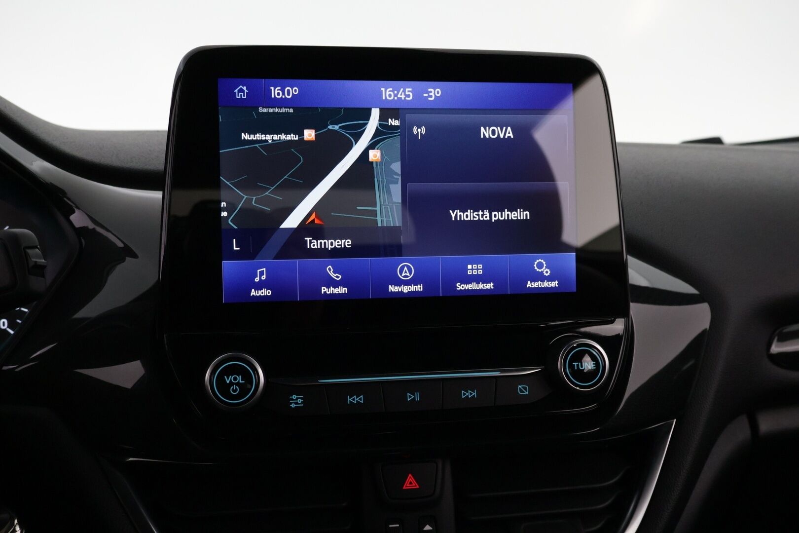 Ford Fiesta 2019 1,0 EcoBoost 125hv M6 Active III 5-ovinen * Bang&Olufsen / Vetokoukku / Peruutuskamera / Lohko & Sisäpistoke / Navi / Vakkari - Suomiauto / Lämpölasi / Huippuvarusteet!