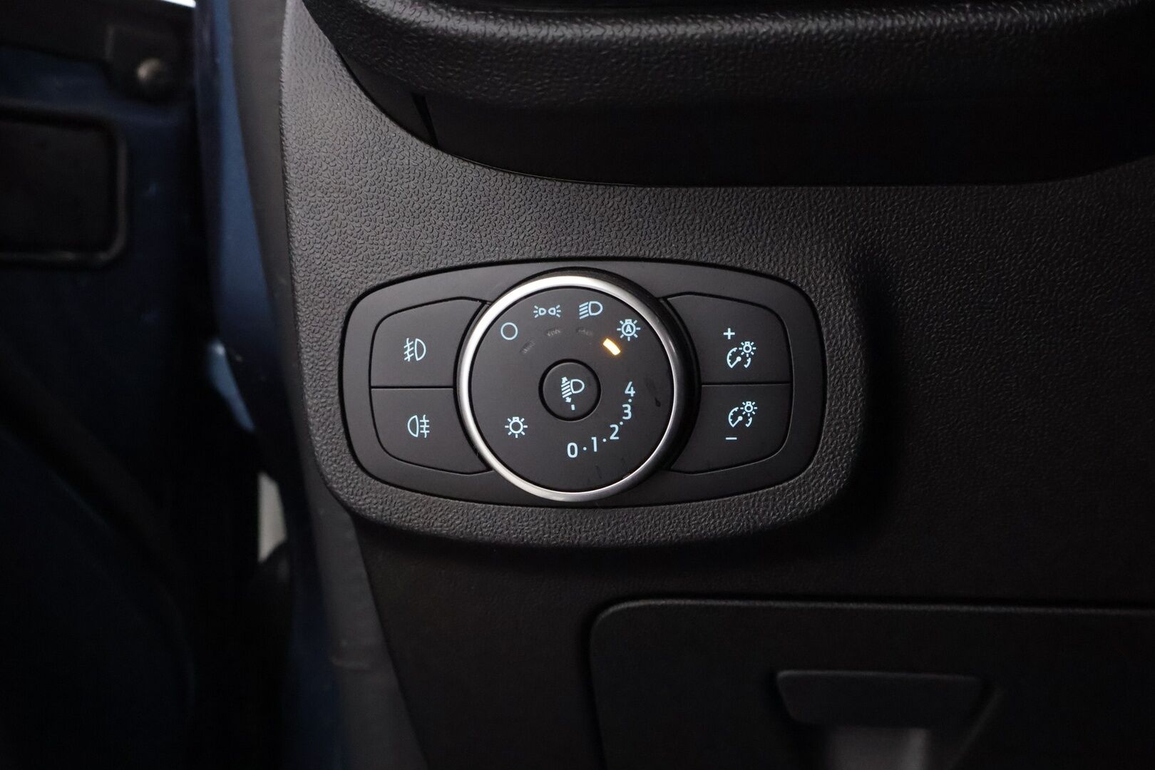 Ford Fiesta 2019 1,0 EcoBoost 125hv M6 Active III 5-ovinen * Bang&Olufsen / Vetokoukku / Peruutuskamera / Lohko & Sisäpistoke / Navi / Vakkari - Suomiauto / Lämpölasi / Huippuvarusteet!