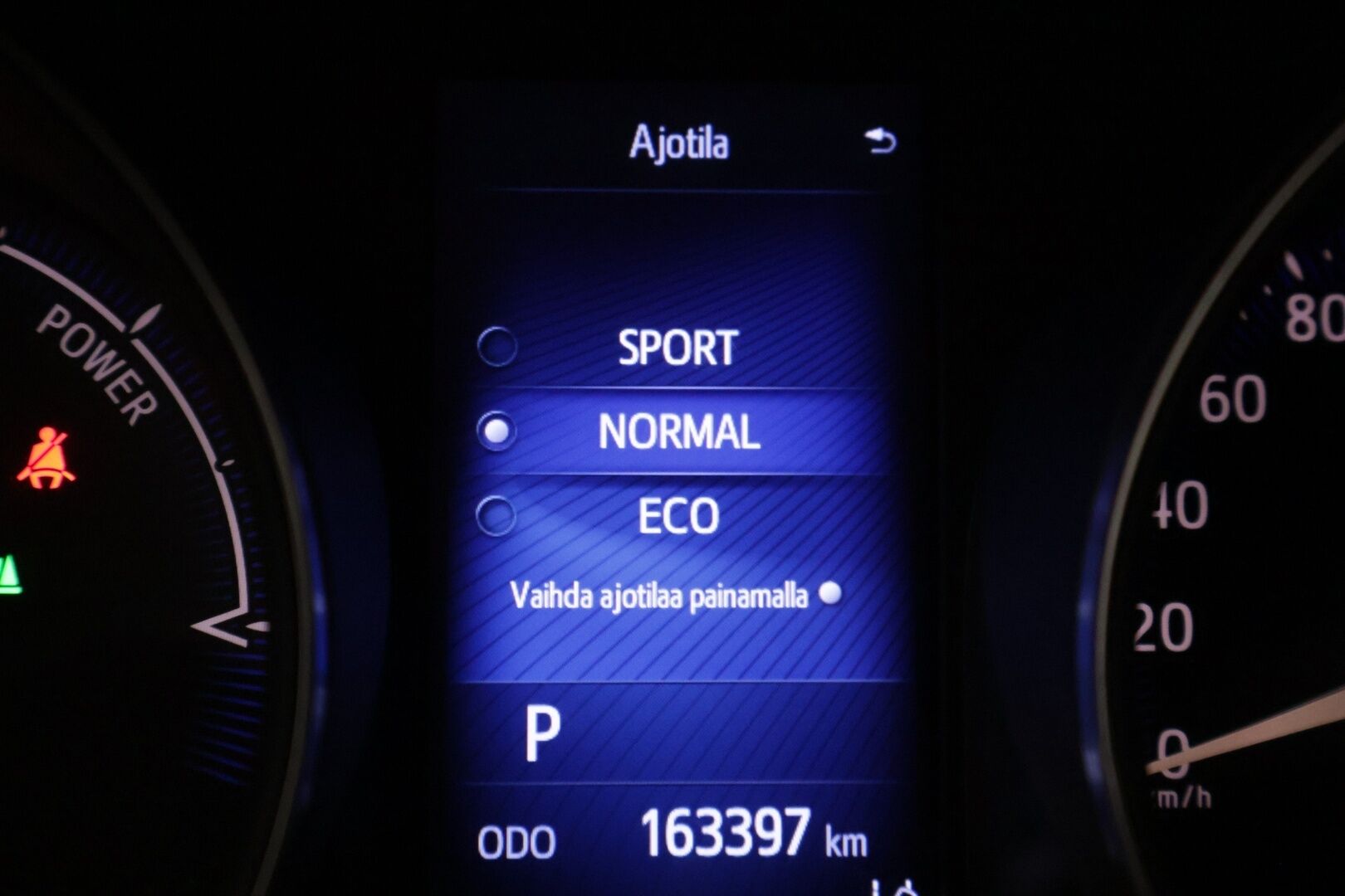 Toyota C-HR 2017 1.8 Hybrid Premium Business - ACC | JBL | Kaistavahti | Keyless | P.Kamera | Ratinlämmitin | Puolnahat | Kahdet renkaat ja vanteet
