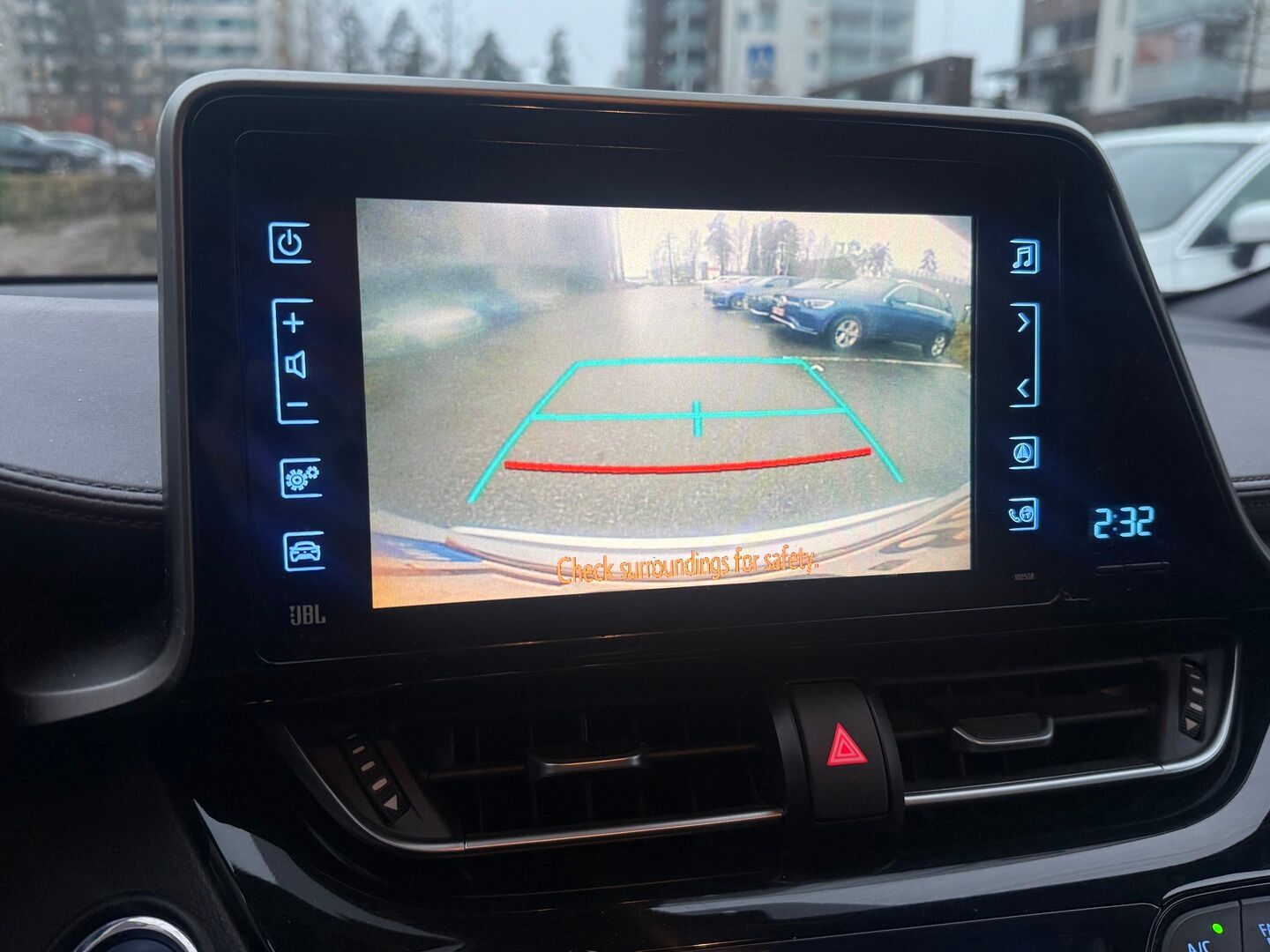 Toyota C-HR 2017 1.8 Hybrid Premium Business ** Adapt.vak / JBL / Kaistavahti / Osa-nahat / KeyLessGo / P-kamera ** - HULLUT BLACKWEEK JATKOT - KORKOTARJOUS 2,49%