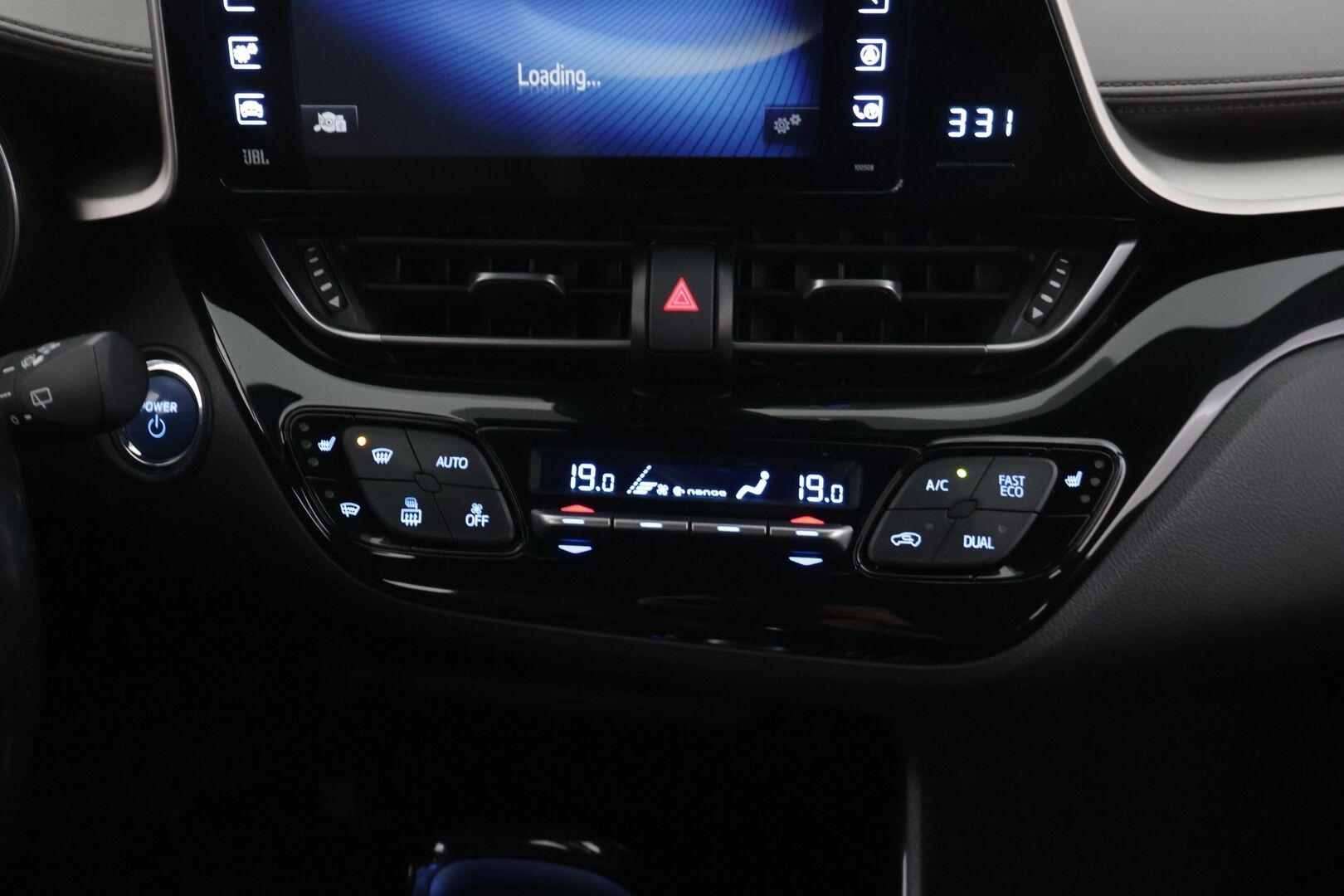 Toyota C-HR 2017 1.8 Hybrid Premium Business ** Adapt.vak / JBL / Kaistavahti / Osa-nahat / KeyLessGo / P-kamera **