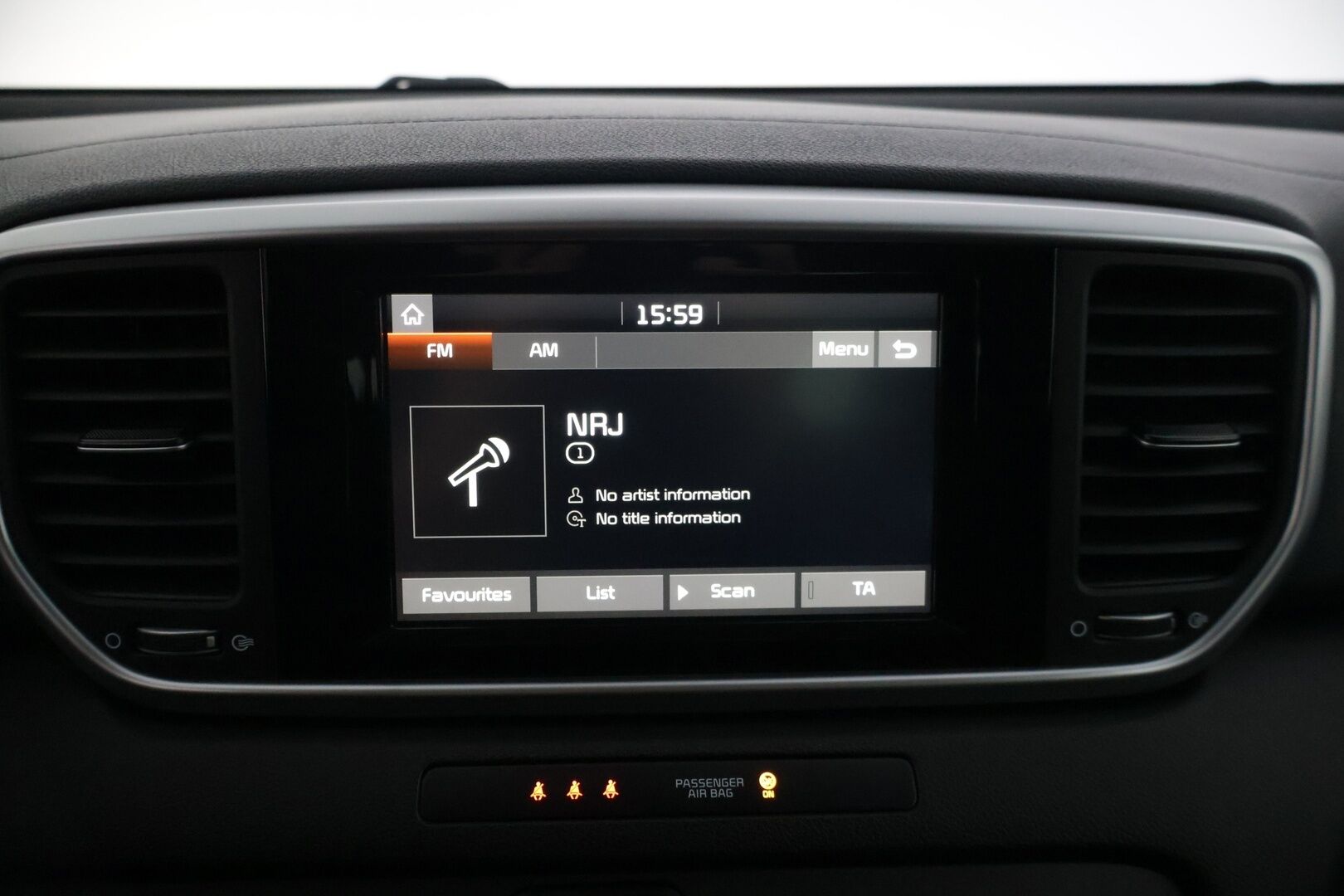 Kia Sportage 2019 1,6 ISG Urban Active EcoDynamics* P-kamera / sisätilanlämmitin / Ratinlämmitin / Apple&Android * - *kahdet hyvät renkaat alumiinivanteilla / hiljattain huollettu / Takuu voimassa 7.5.2026 asti! *