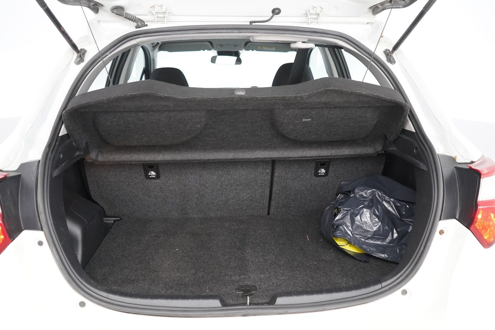 Toyota Yaris 2018 1,5 Hybrid Active 5ov - Navigointi | Kamera | Cruise | Lohkolämmitin | Merkkihuollot | Suomi-auto | Kahdet Toyotan vanteet
