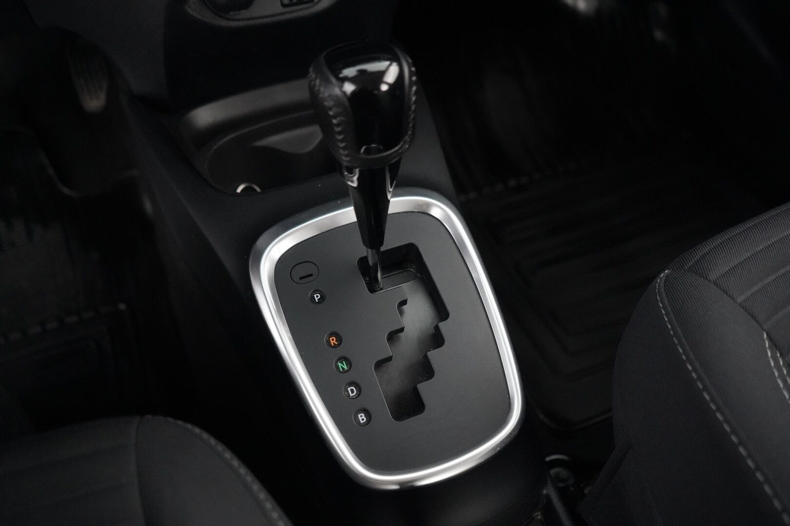 Toyota Yaris 2018 1,5 Hybrid Active 5ov - Navigointi | Kamera | Cruise | Lohkolämmitin | Merkkihuollot | Suomi-auto | Kahdet Toyotan vanteet