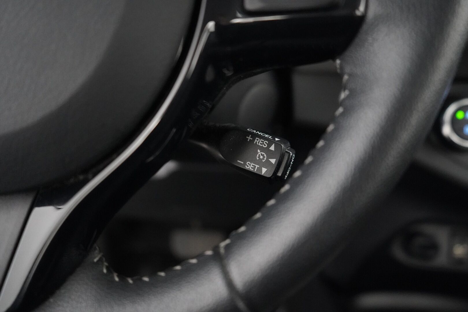Toyota Yaris 2018 1,5 Hybrid Active 5ov - Navigointi | Kamera | Cruise | Lohkolämmitin | Merkkihuollot | Suomi-auto | Kahdet Toyotan vanteet