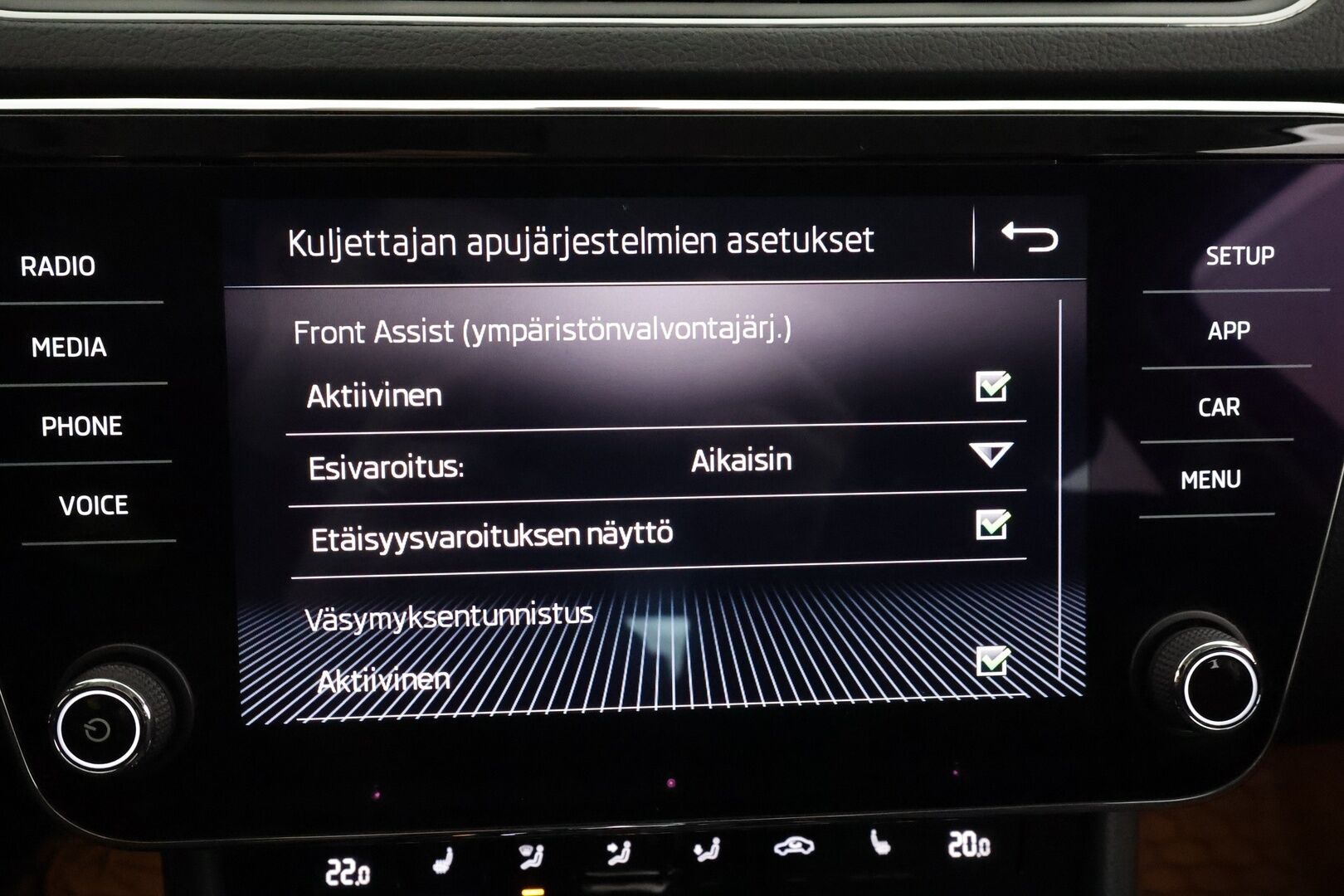Skoda Superb 2019 Combi 1,5 TSI ACT Ambition BusinessLine DSG * Vakkari / P.tutkat / Koukku / Webasto / KeylessGo * - Suomi-auto / Kahdet renkaat aluvanteilla - HULLU BLACKWEEK KORKOTARJOUS 2,49%