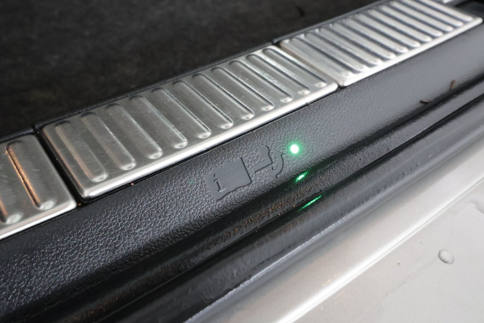 Skoda Superb 2019 Combi 1,5 TSI ACT Ambition BusinessLine DSG * Vakkari / P.tutkat / Koukku / Webasto / KeylessGo * - Suomi-auto / Kahdet renkaat aluvanteilla - HULLU BLACKWEEK KORKOTARJOUS 2,49%