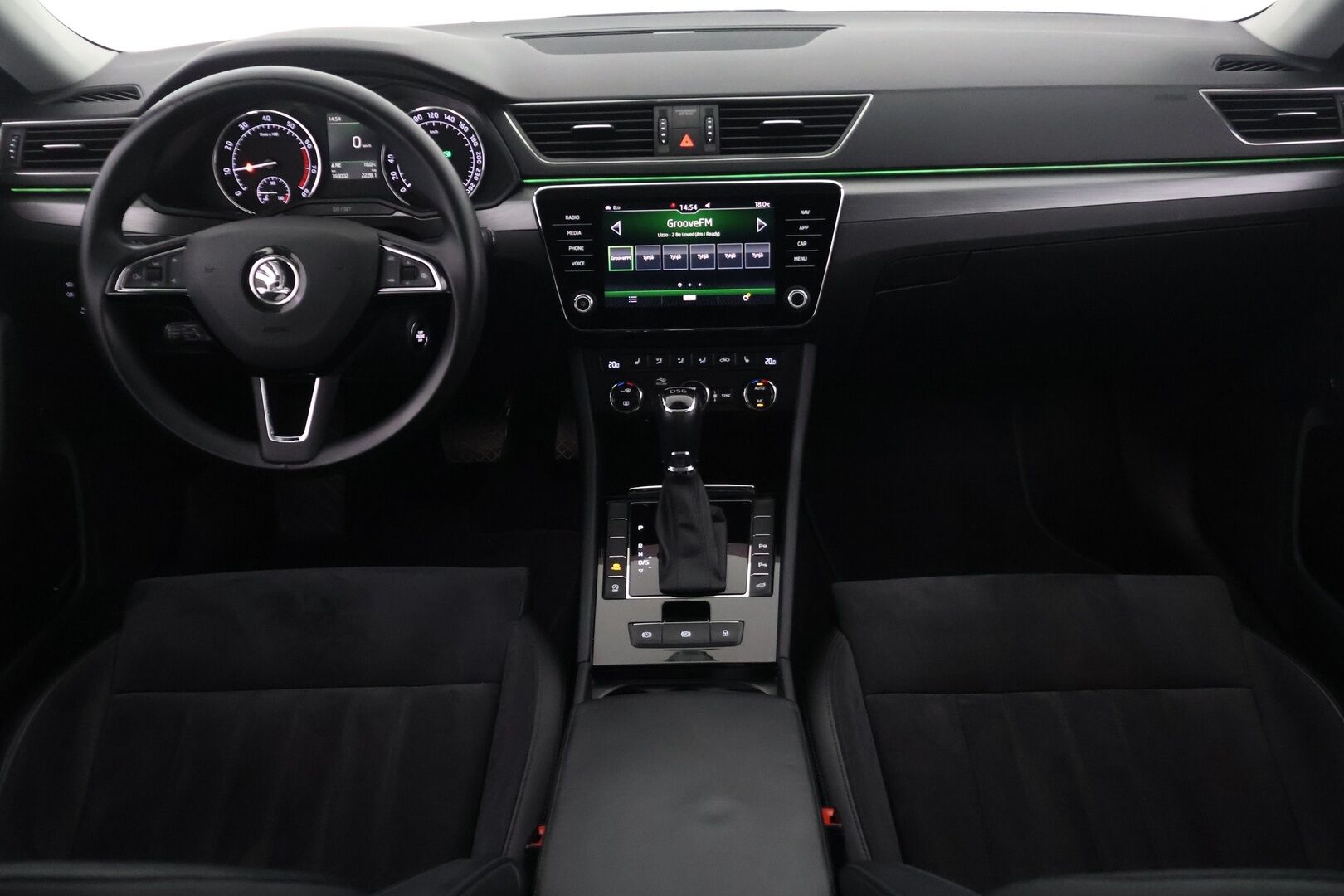 Skoda Superb 2018 Combi 1,5 TSI ACT Style BusinessLine DSG Autom. * ACC / Canton / Webasto / Vetokoukku / P.Kamera ja tutkat / Sähkökontti * - 2x renkaat ja vanteet 