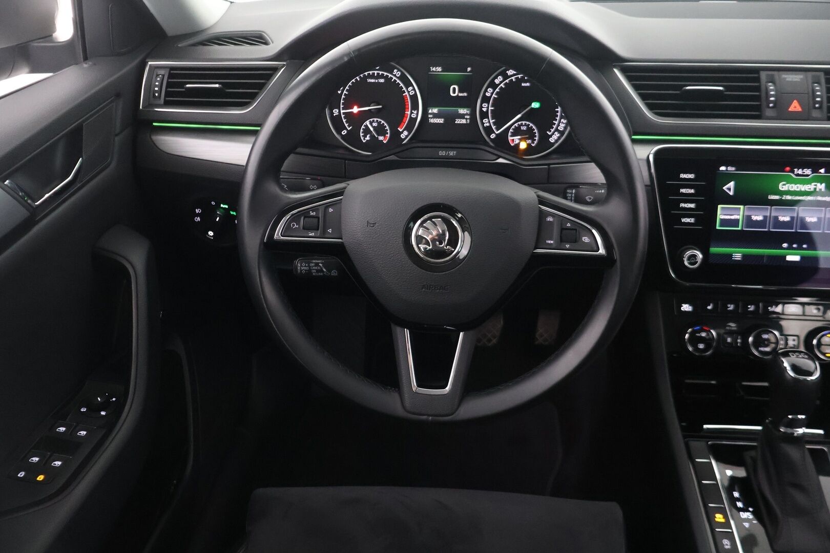 Skoda Superb 2018 Combi 1,5 TSI ACT Style BusinessLine DSG Autom. * ACC / Canton / Webasto / Vetokoukku / P.Kamera ja tutkat / Sähkökontti * - 2x renkaat ja vanteet 