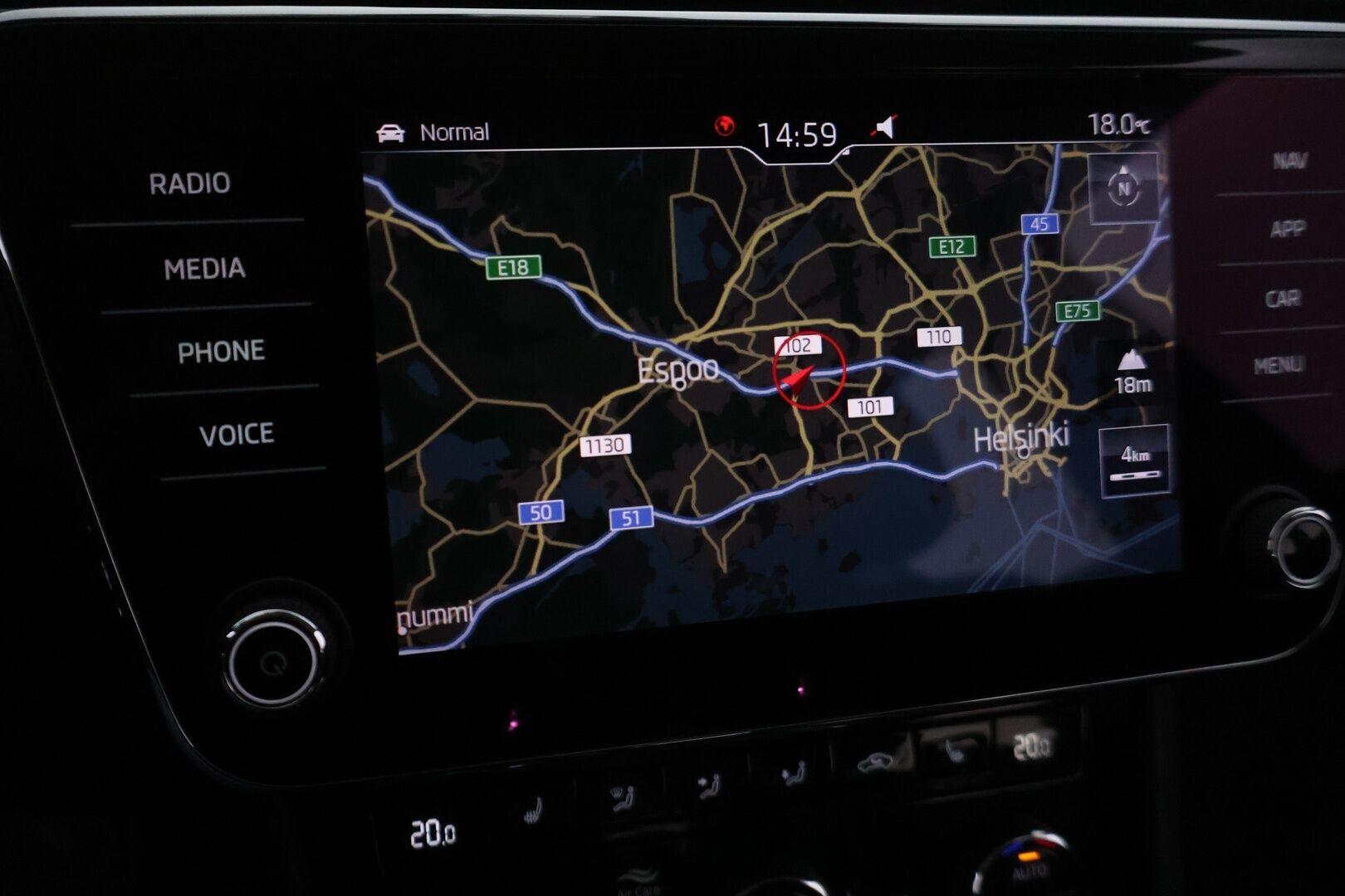 Skoda Superb 2018 Combi 1,5 TSI ACT Style BusinessLine DSG Autom. * ACC / Canton / Webasto / Vetokoukku / P.Kamera ja tutkat / Sähkökontti * - 2x renkaat ja vanteet 