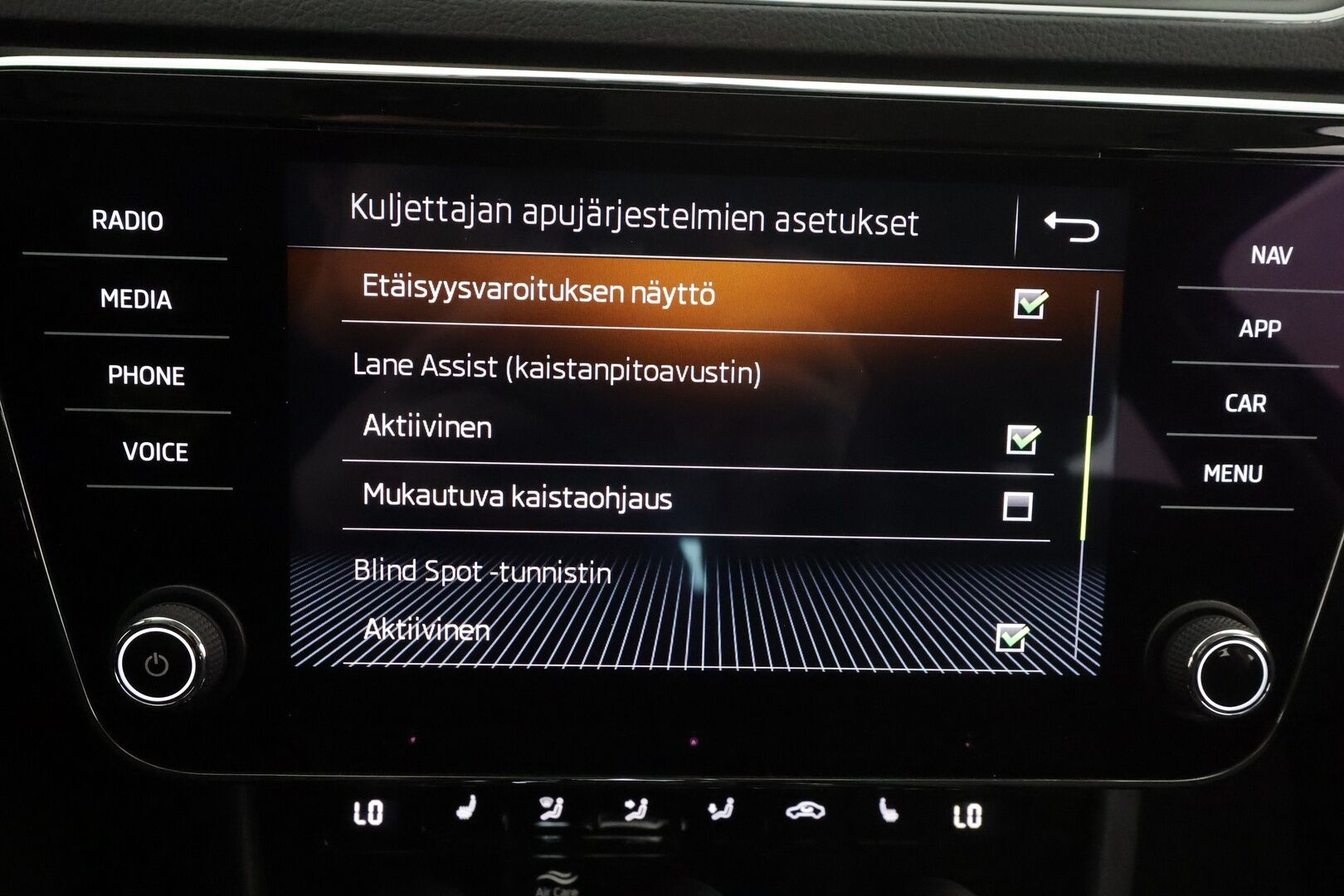 Skoda Superb 2019 1,5 TSI ACT Style BusinessLine DSG * ACC / Webasto / Muistipenkki / Canton / P.kamera / LED / Keyless / Smartlink * - 1.Om Suomi-auto / Merkkihuollettu / Kahdet renkaat